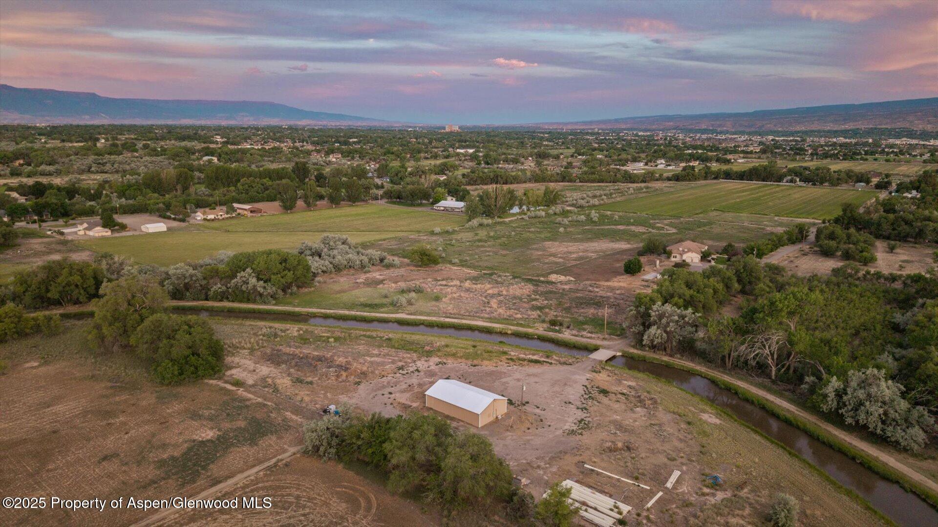 2426 H Road Property Photo 39