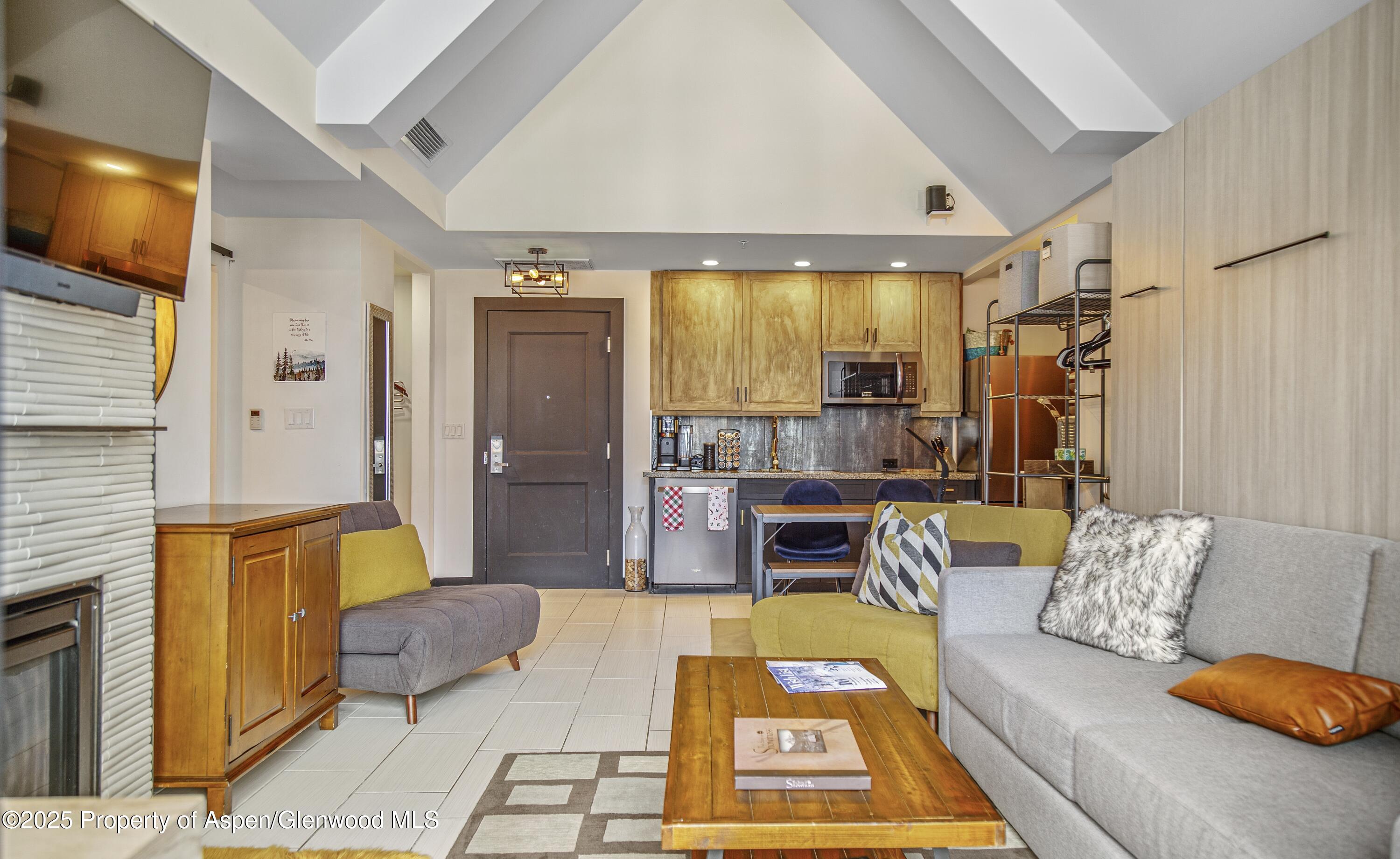 90 Carriage Way, 3515