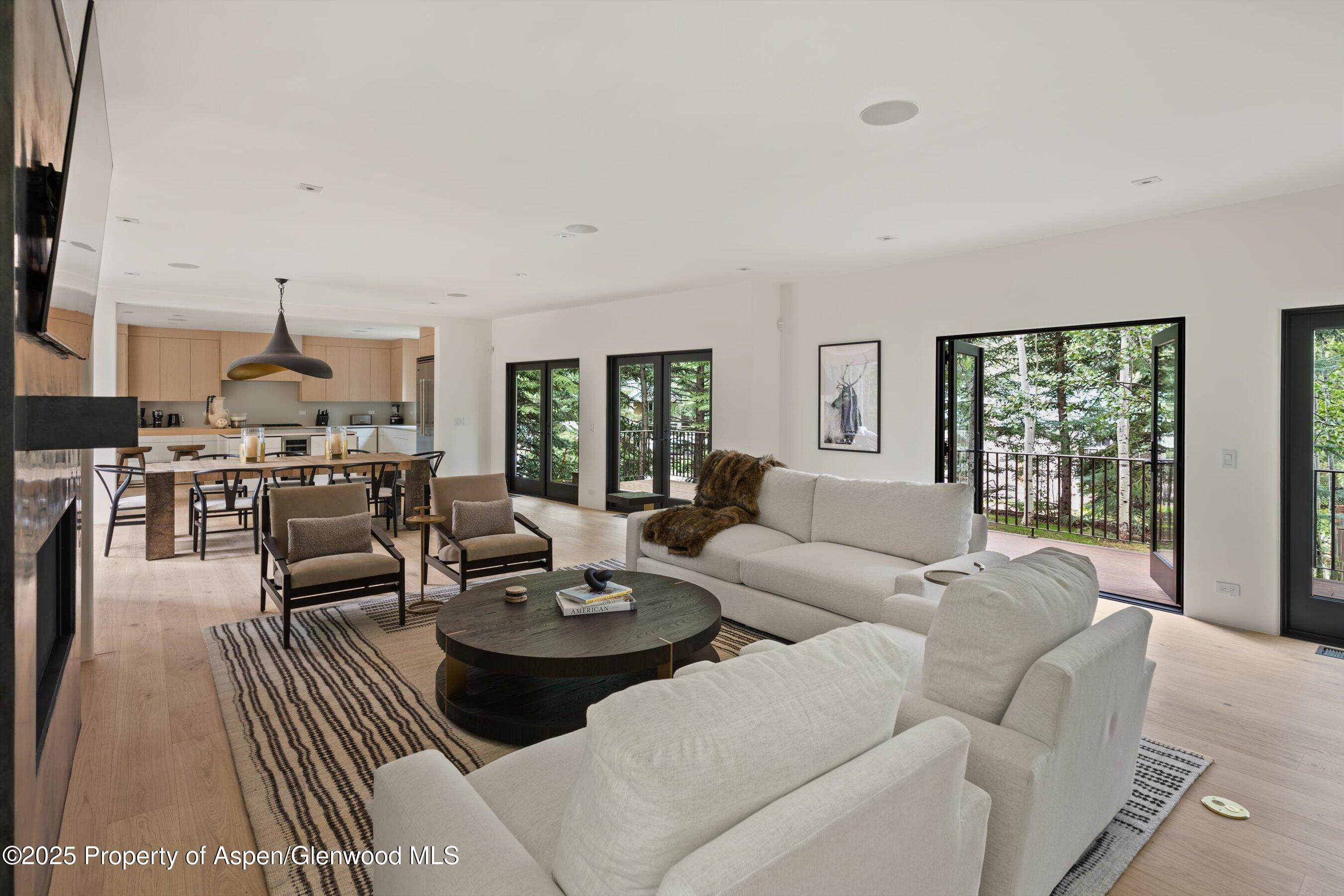 440 Alpine Court Property Photo 3
