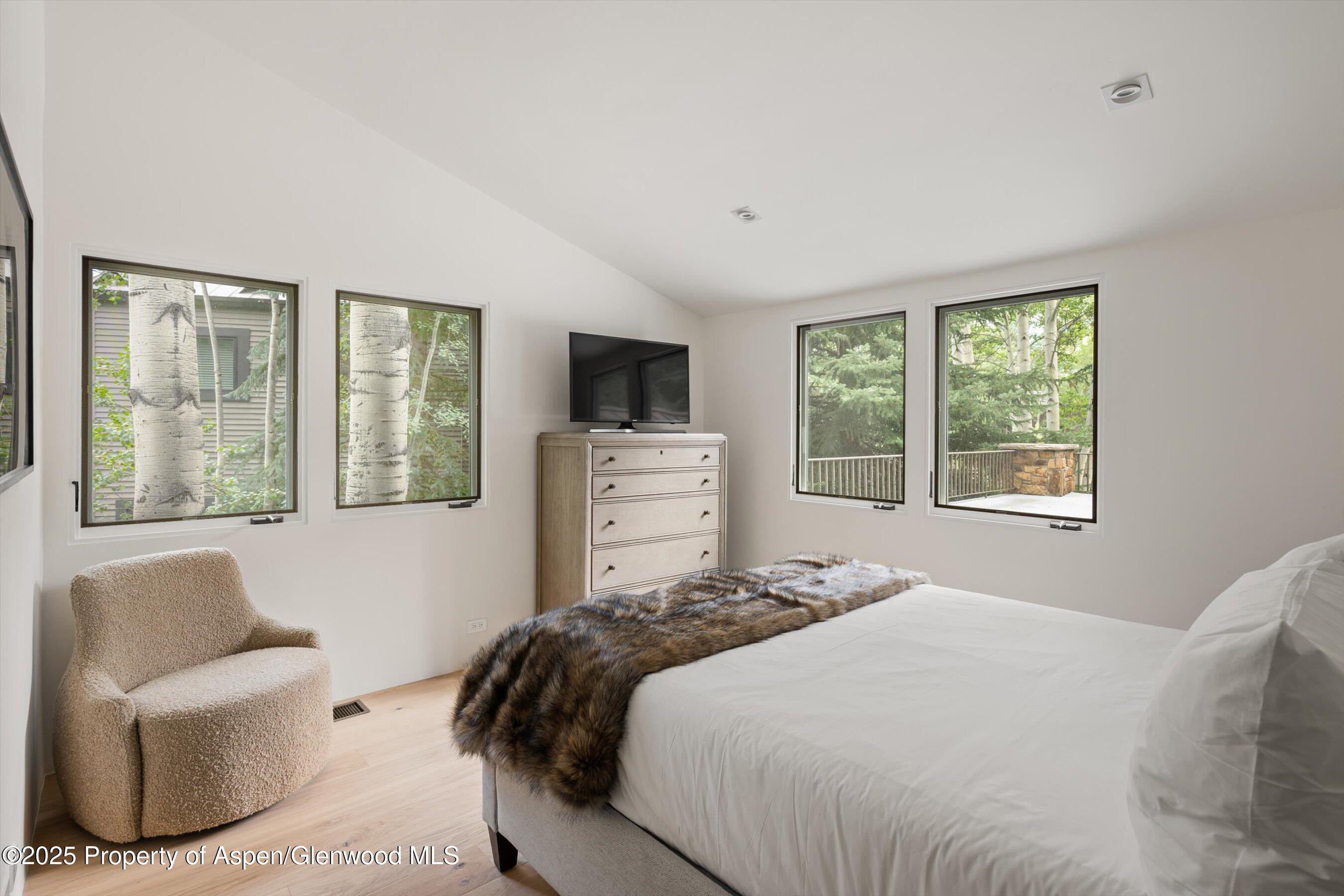 440 Alpine Court Property Photo 26