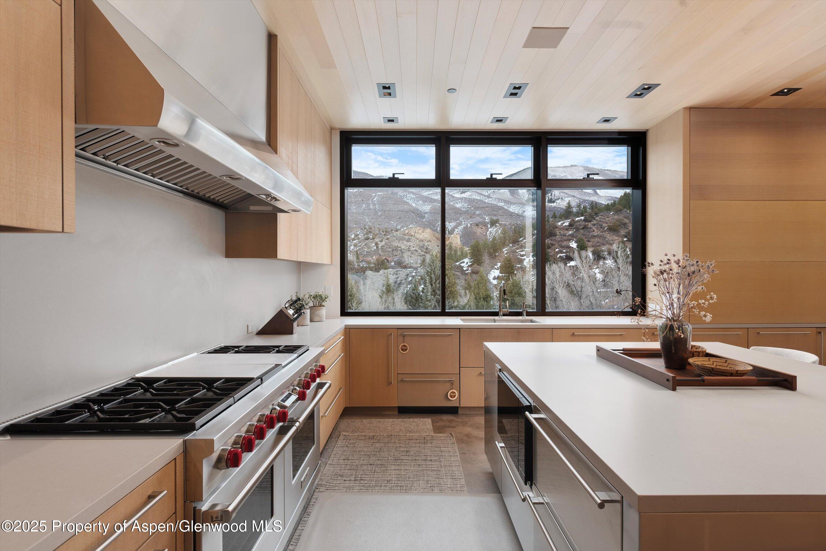 276 Coach Road Property Photo 11