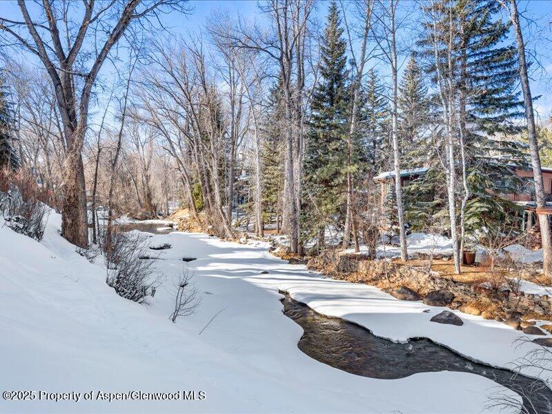 990 E Hopkins Avenue, 8 Property Photo 8