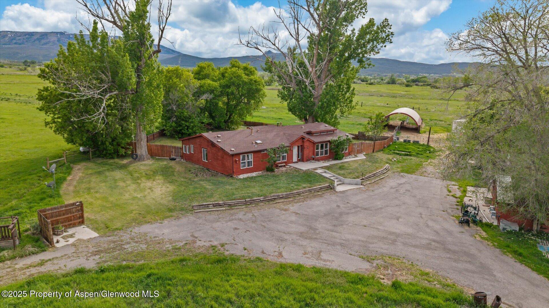 10479 50 Road Property Photo 1