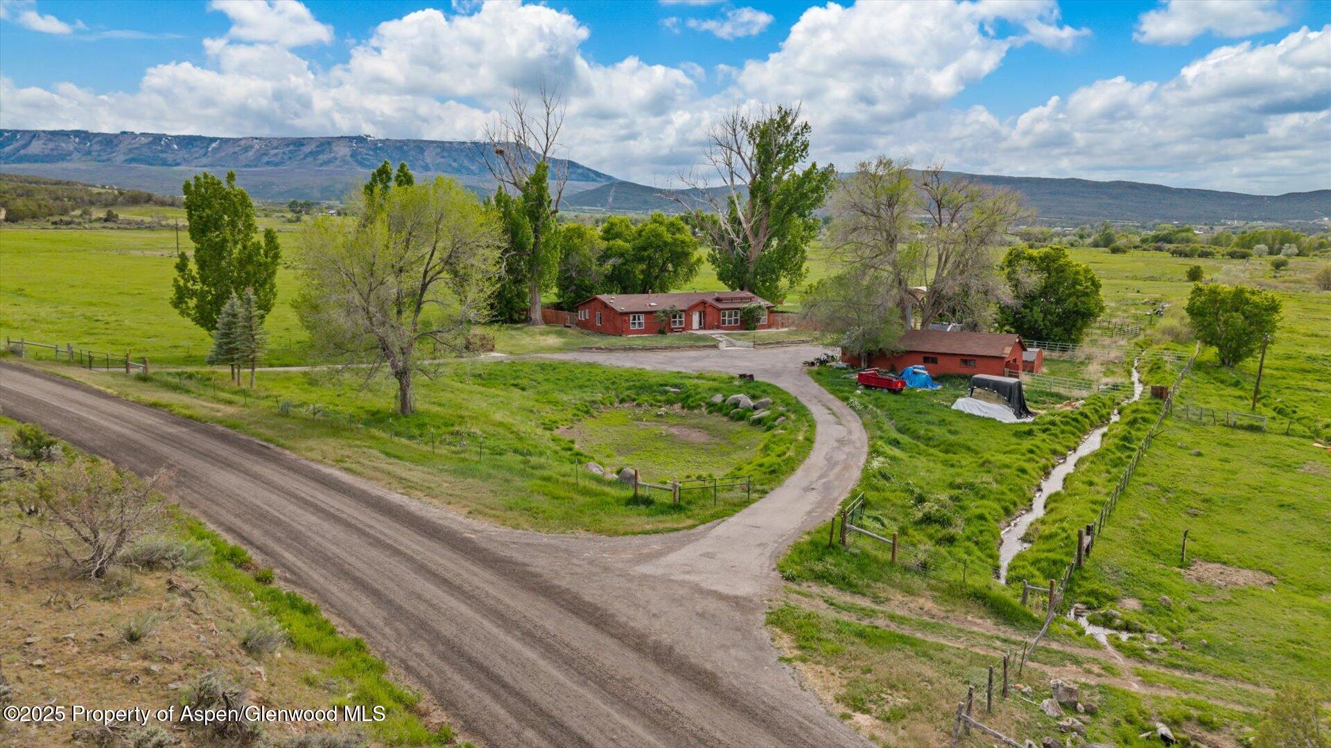 10479 50 Road Property Photo 4