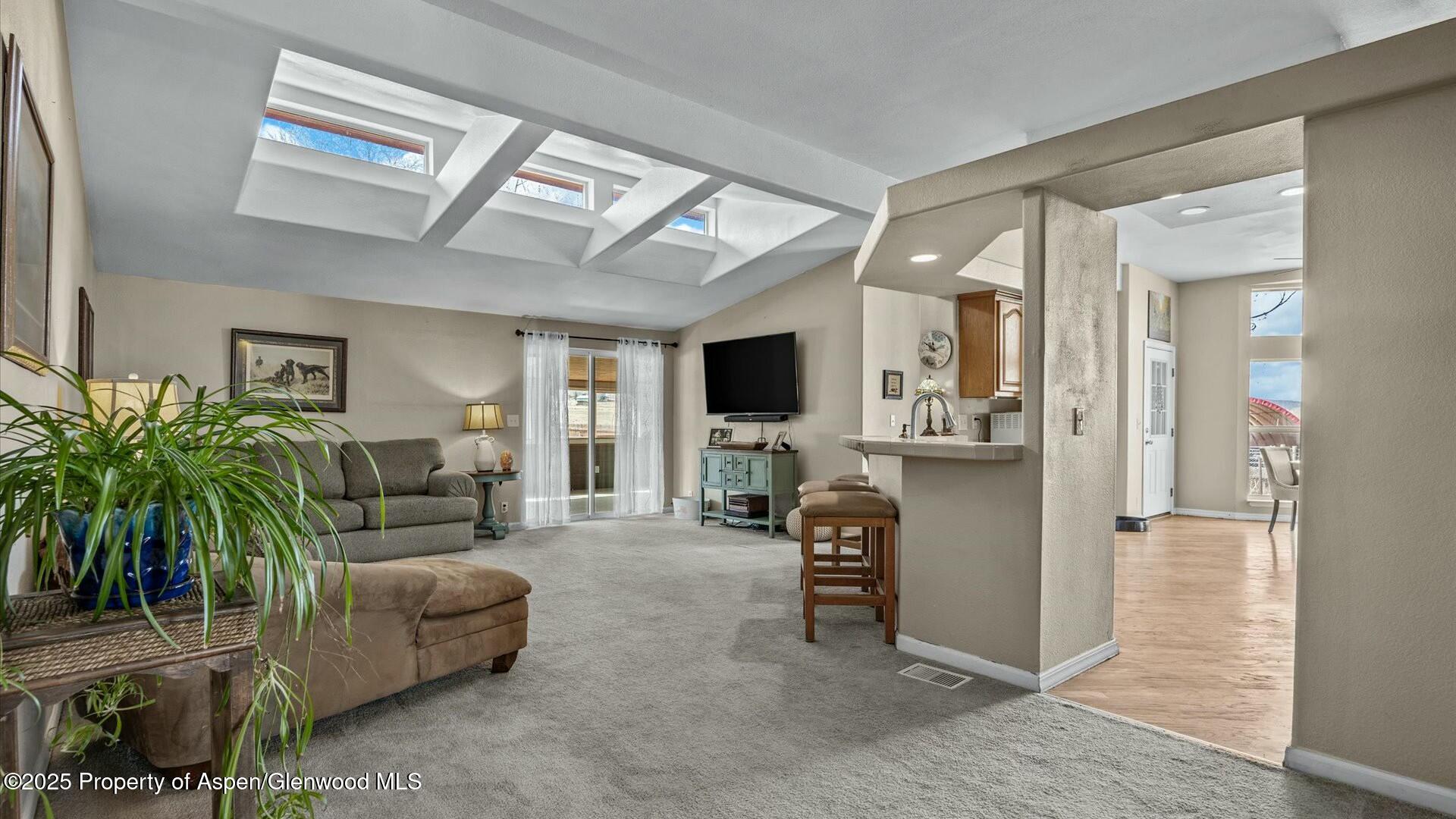 10479 50 Road Property Photo 6