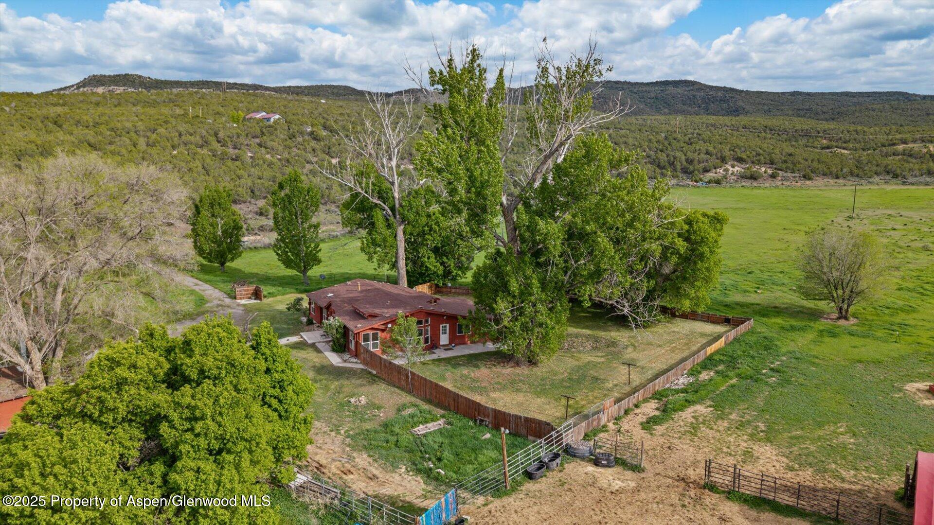 10479 50 Road Property Photo 33