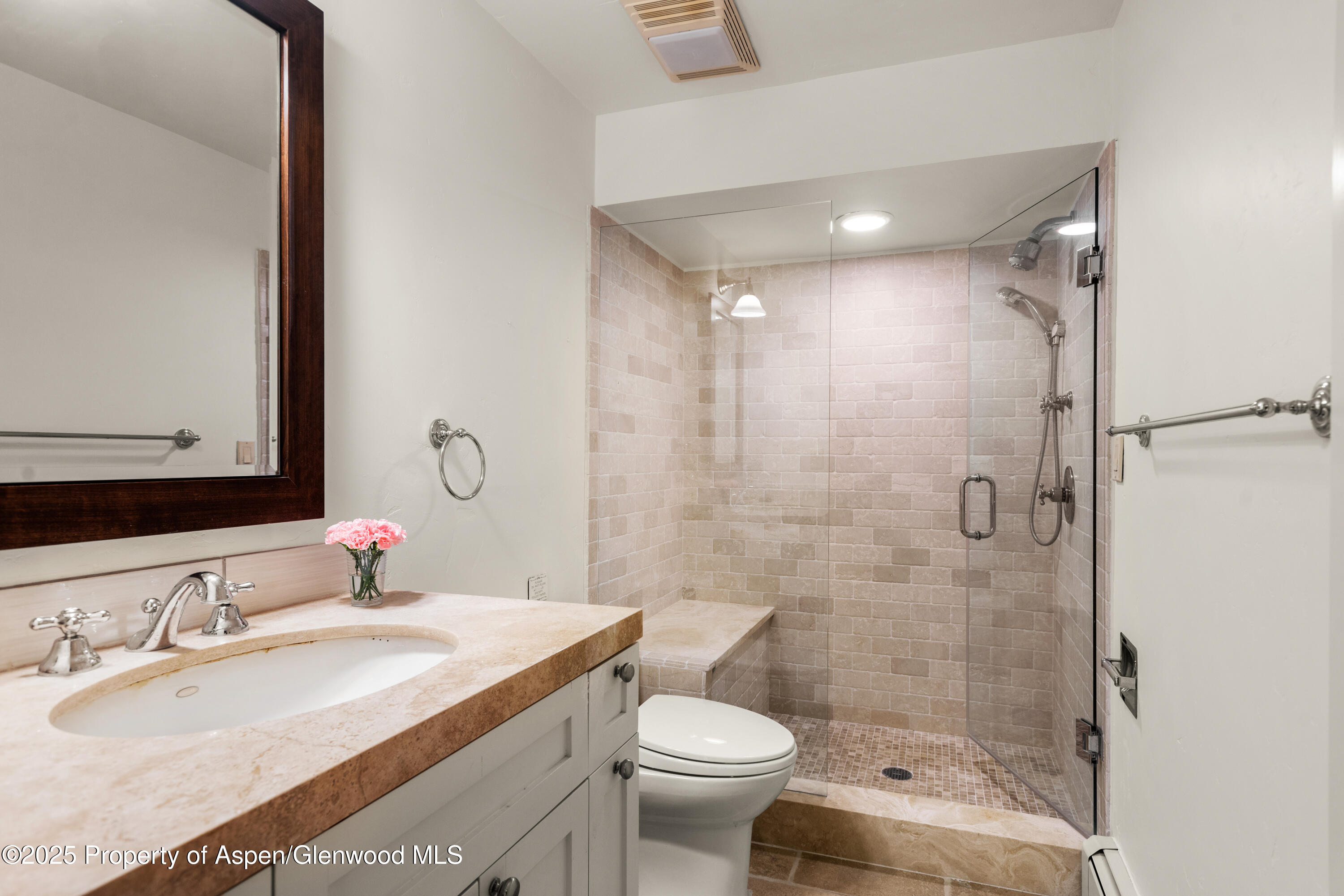 901 W Francis Street Property Photo 19