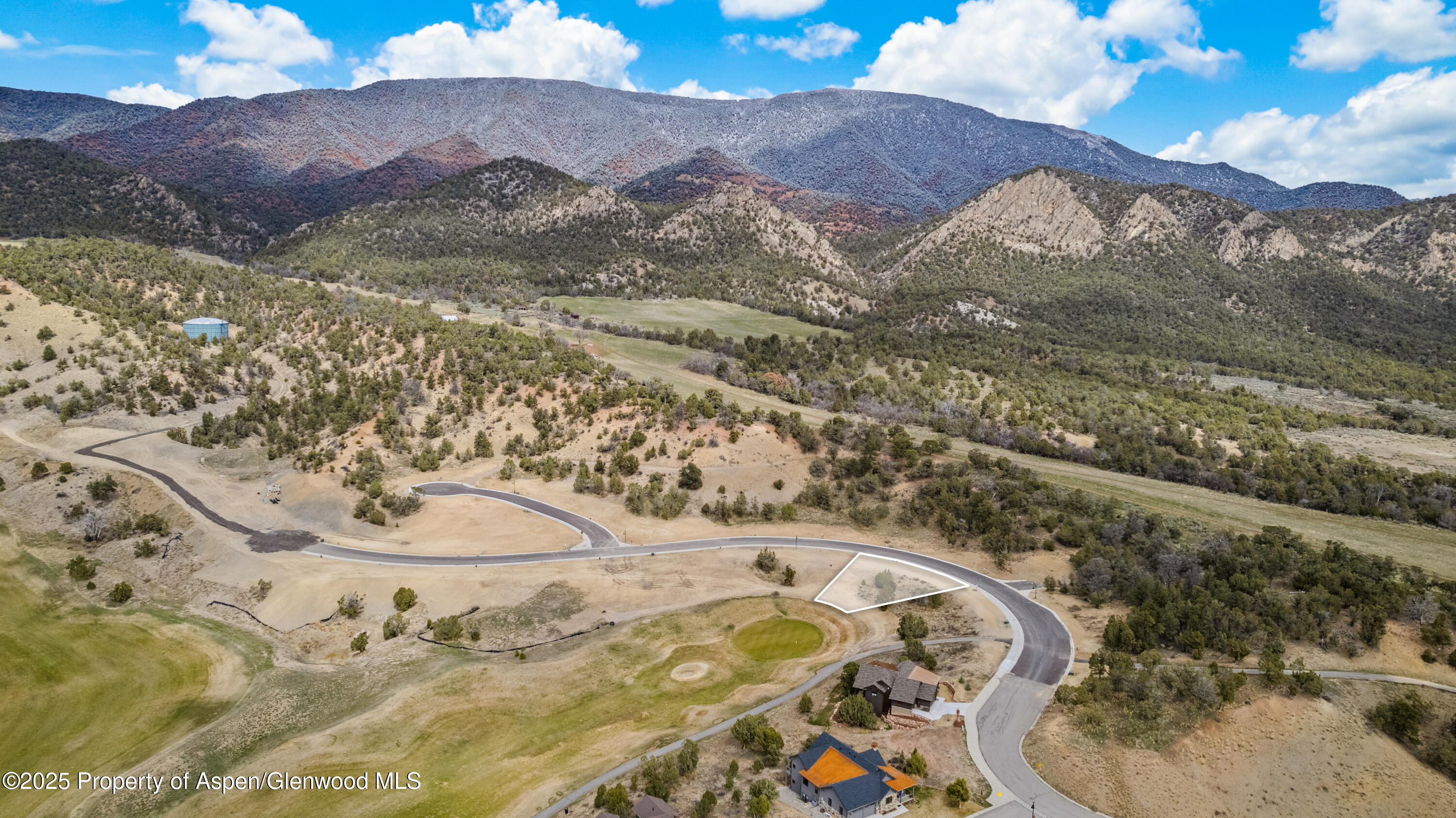 571 Deer Valley Drive Property Photo 1