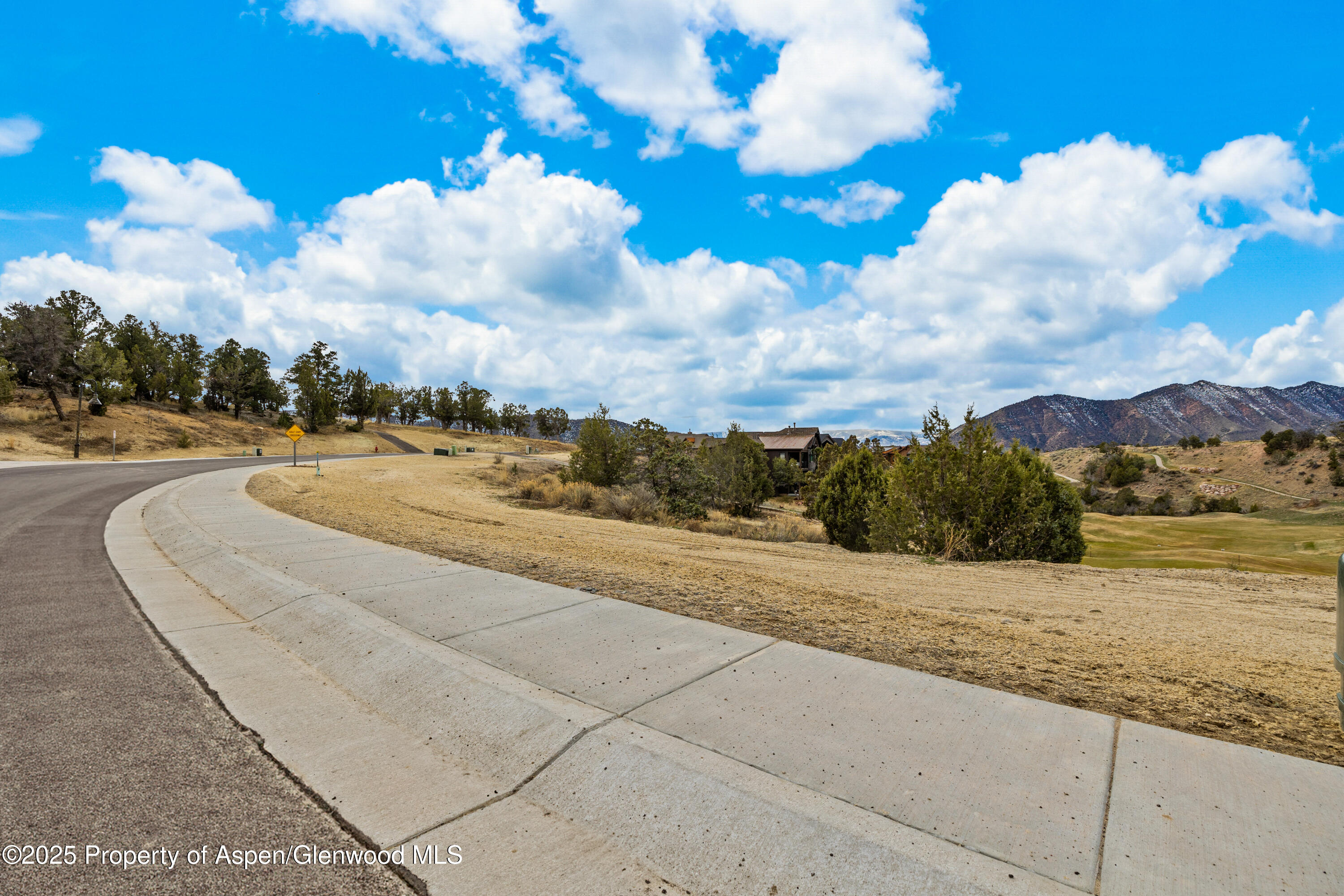 571 Deer Valley Drive Property Photo 7