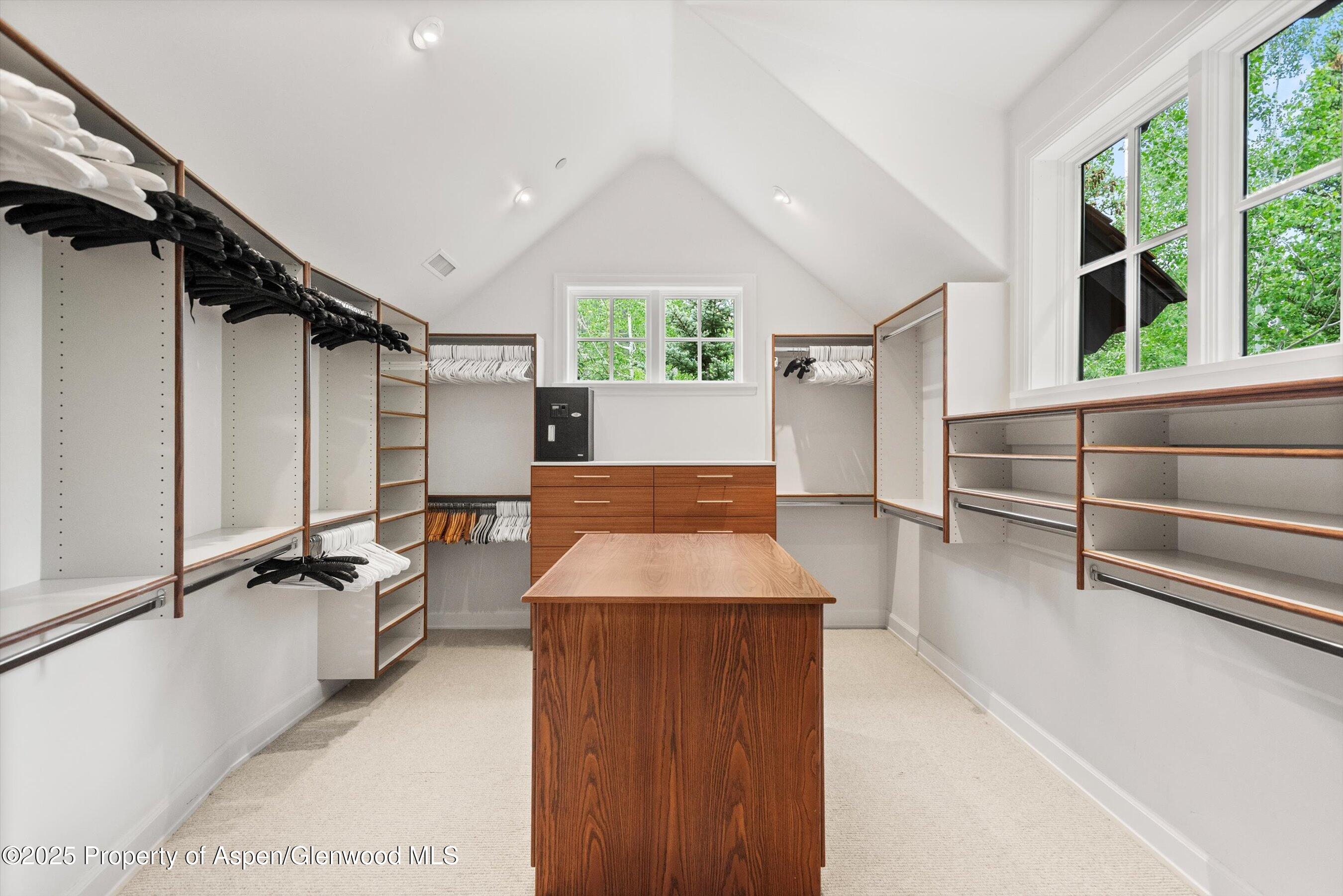 289 Exhibition Lane Property Photo 13