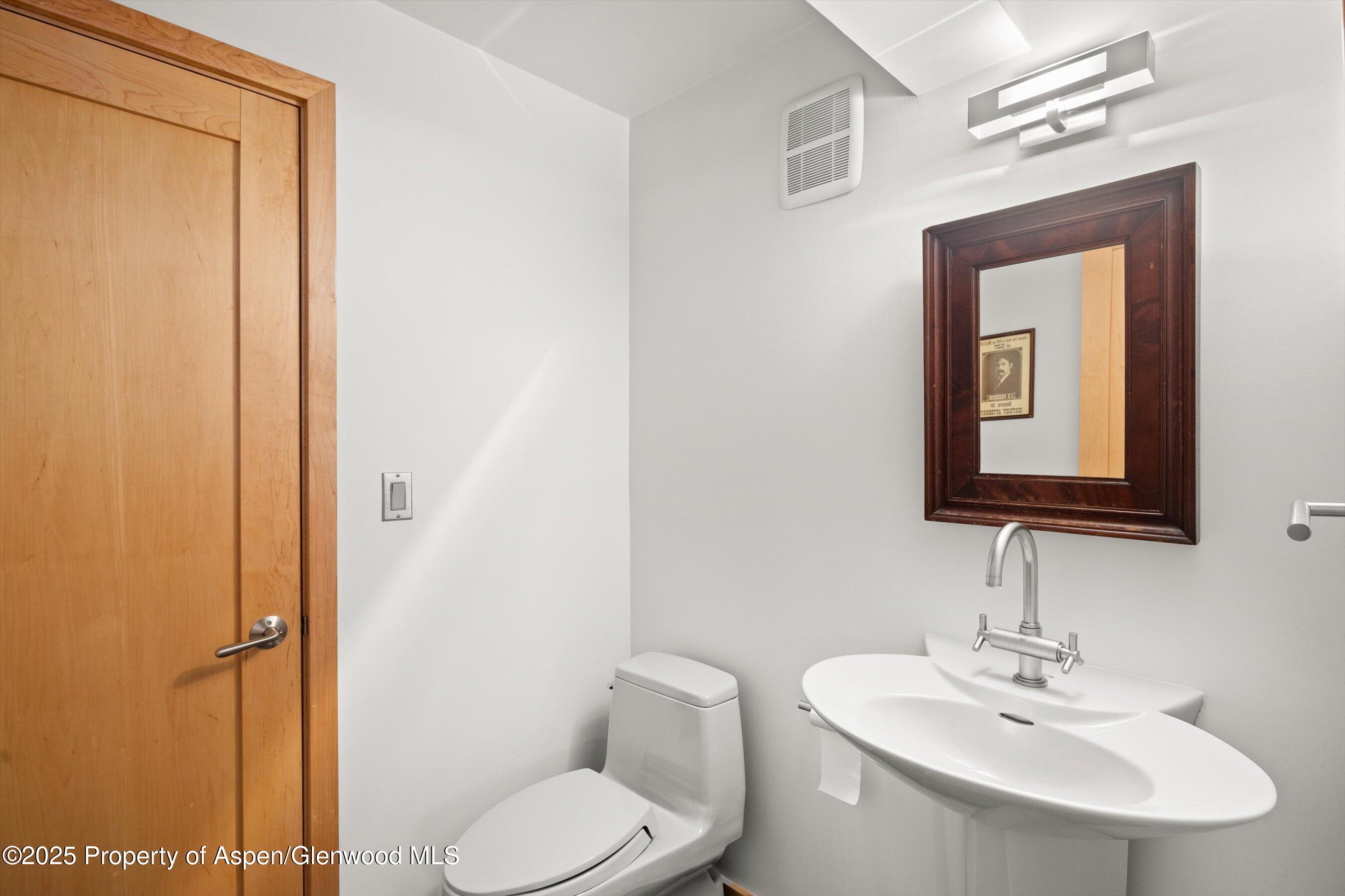 201 Midland Avenue Property Photo 32