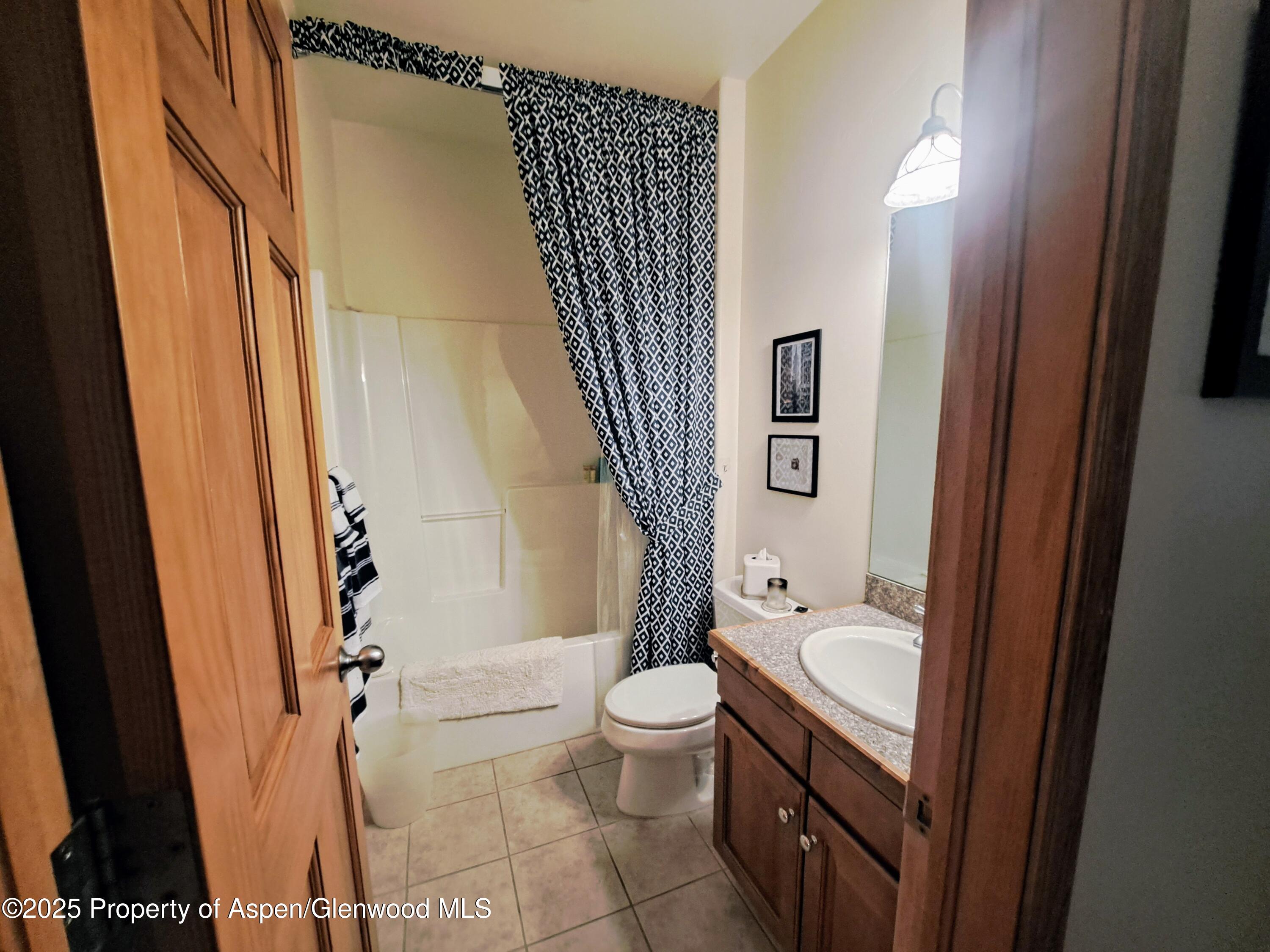2520 S Grand Avenue, 3g Property Photo 12