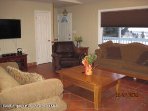 1645 E 7th Street Property Photo 6