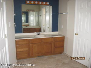 1645 E 7th Street Property Photo 17