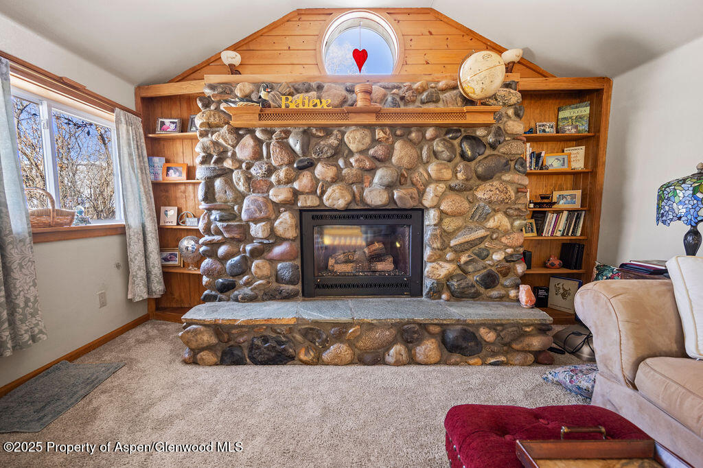 365 Russell Street Property Photo 2