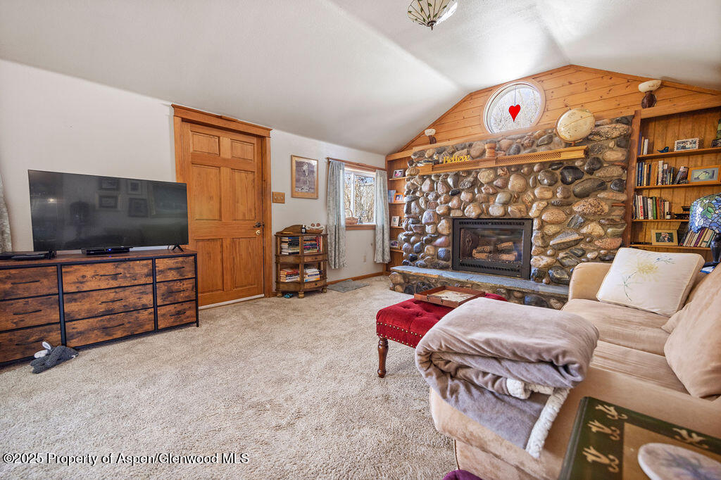 365 Russell Street Property Photo 3