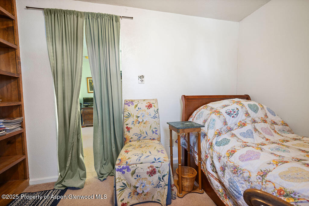 365 Russell Street Property Photo 21