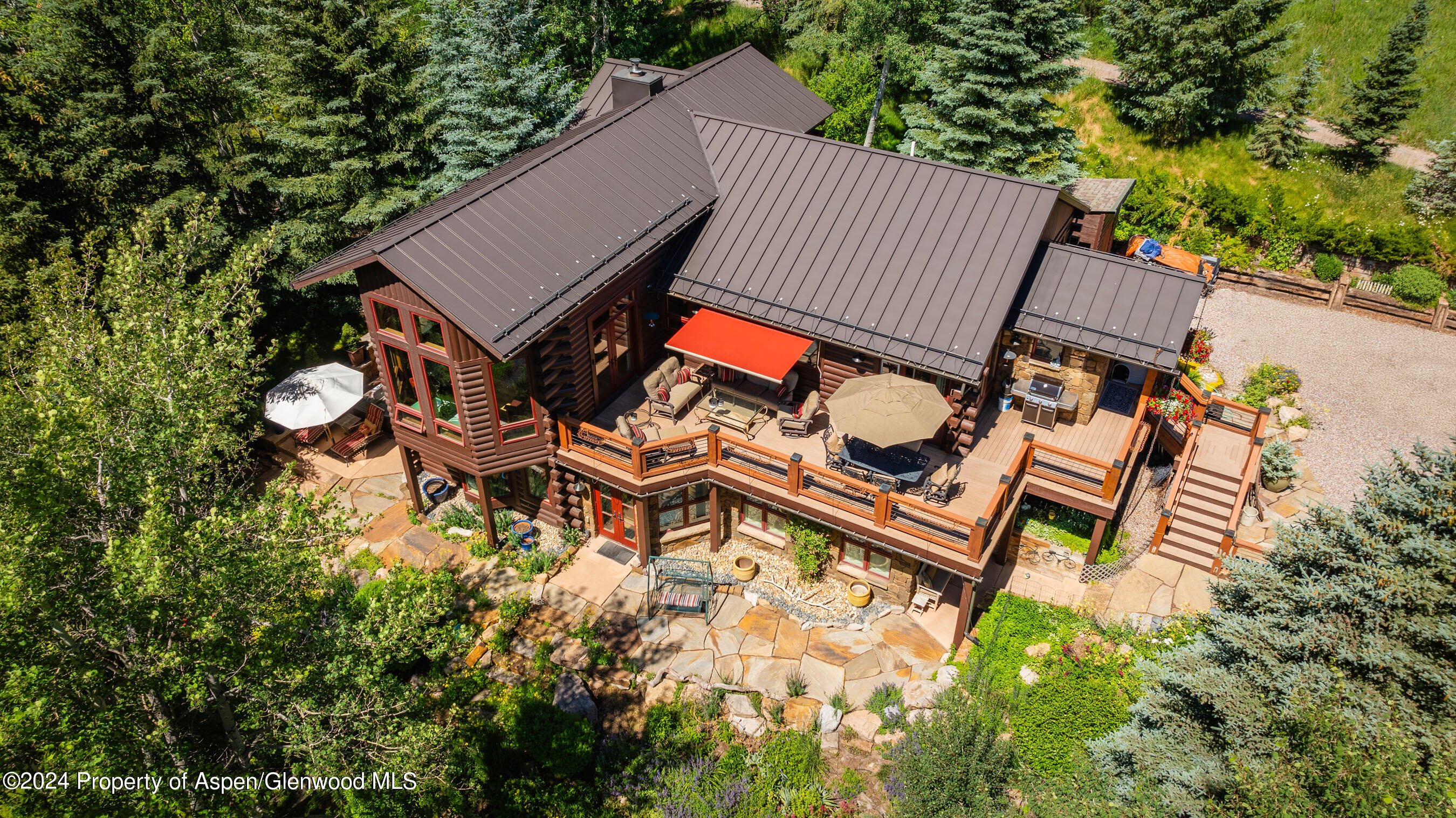 389 Elk Mountain Drive Property Photo