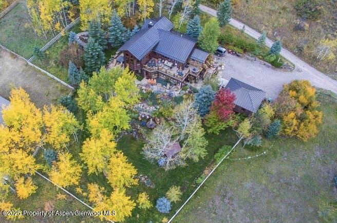389 Elk Mountain Drive Property Photo 2