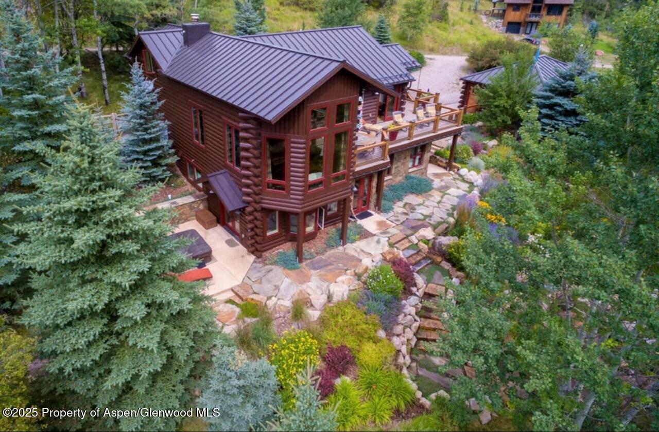 389 Elk Mountain Drive Property Photo 4