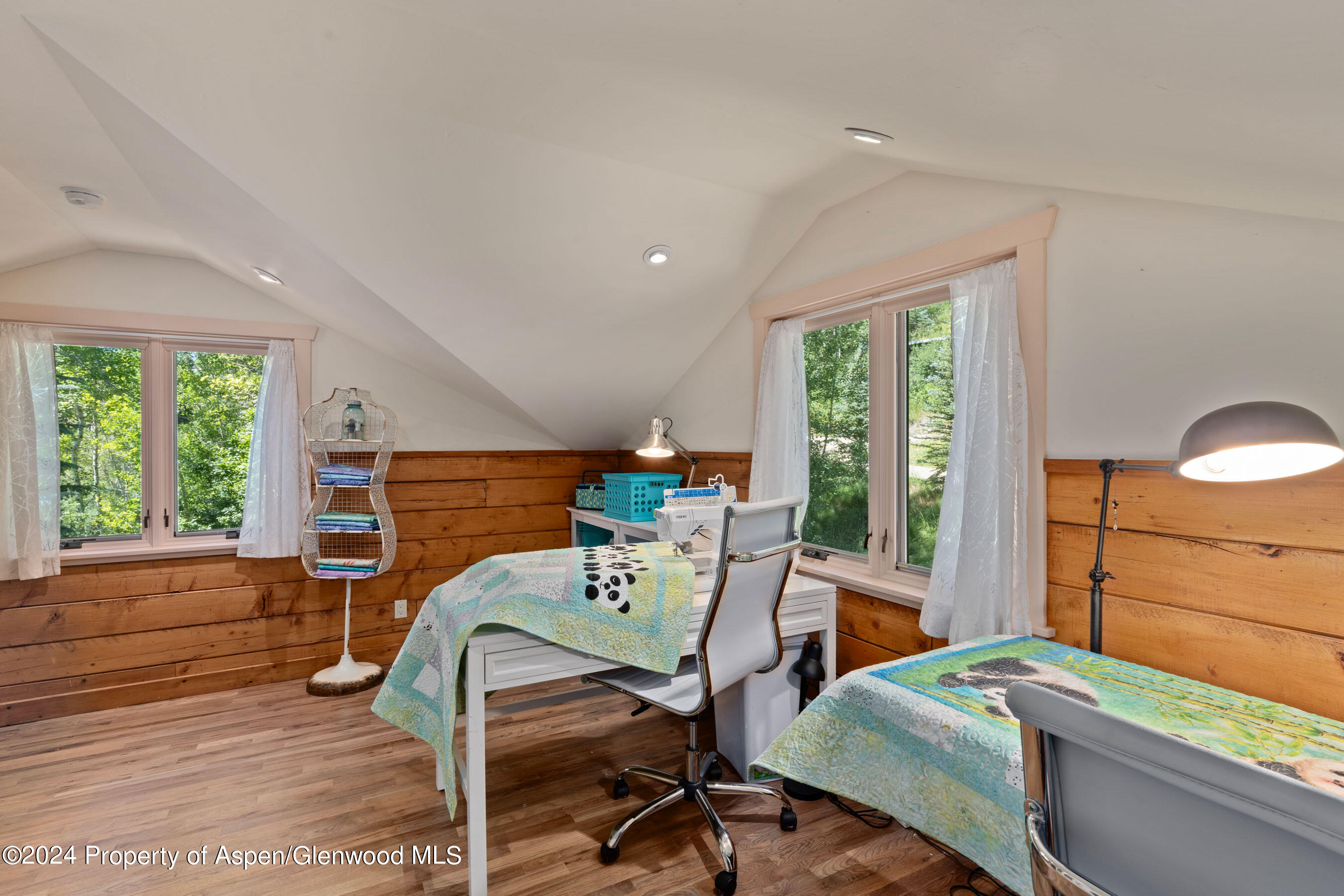 389 Elk Mountain Drive Property Photo 36