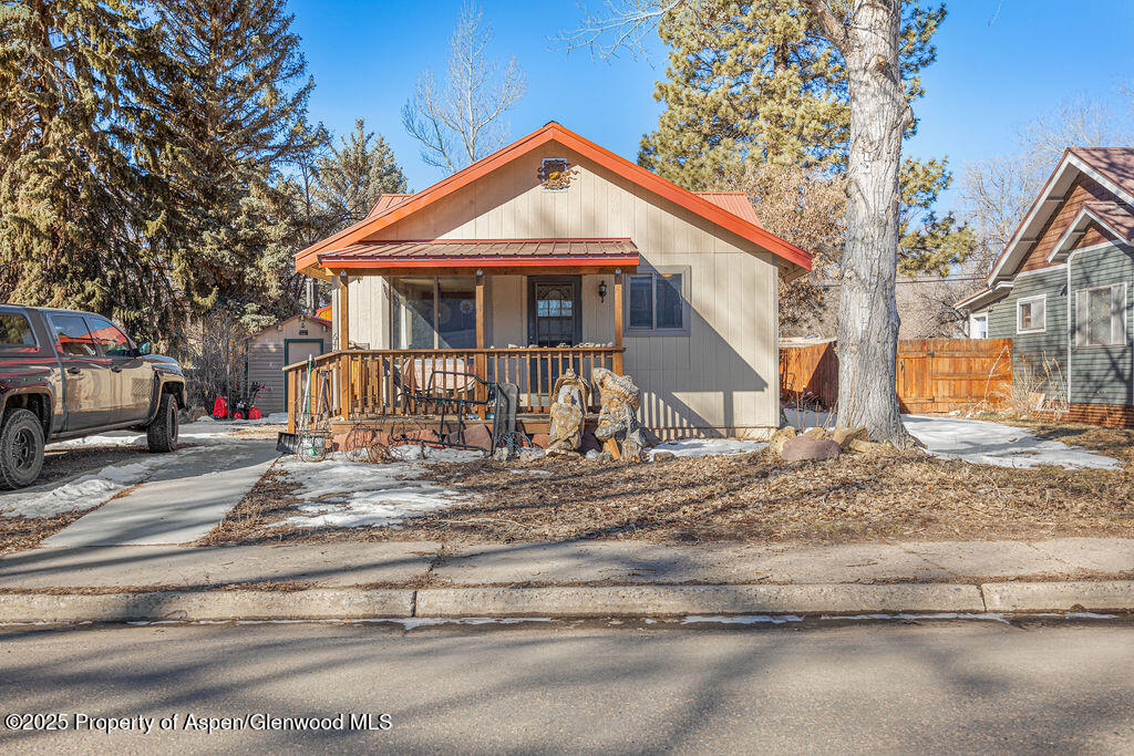 640 School Street Property Photo 1