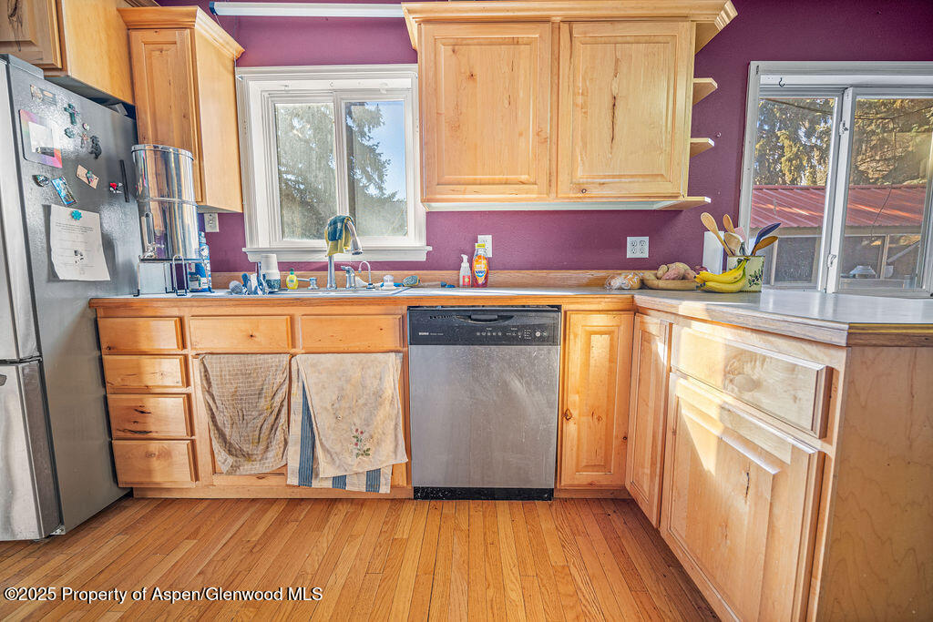 640 School Street Property Photo 6