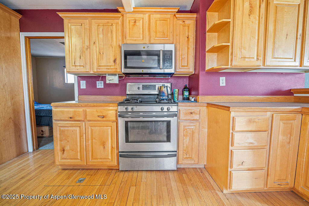 640 School Street Property Photo 7