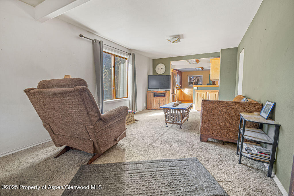 640 School Street Property Photo 11