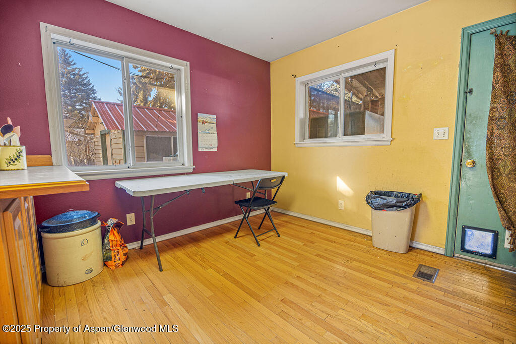 640 School Street Property Photo 15