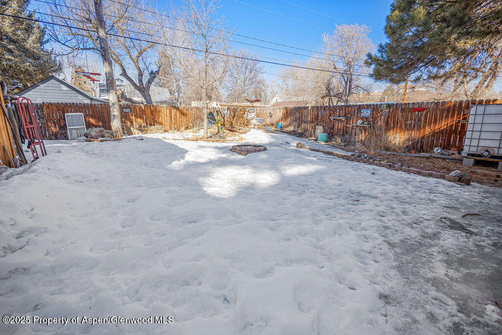 640 School Street Property Photo 28