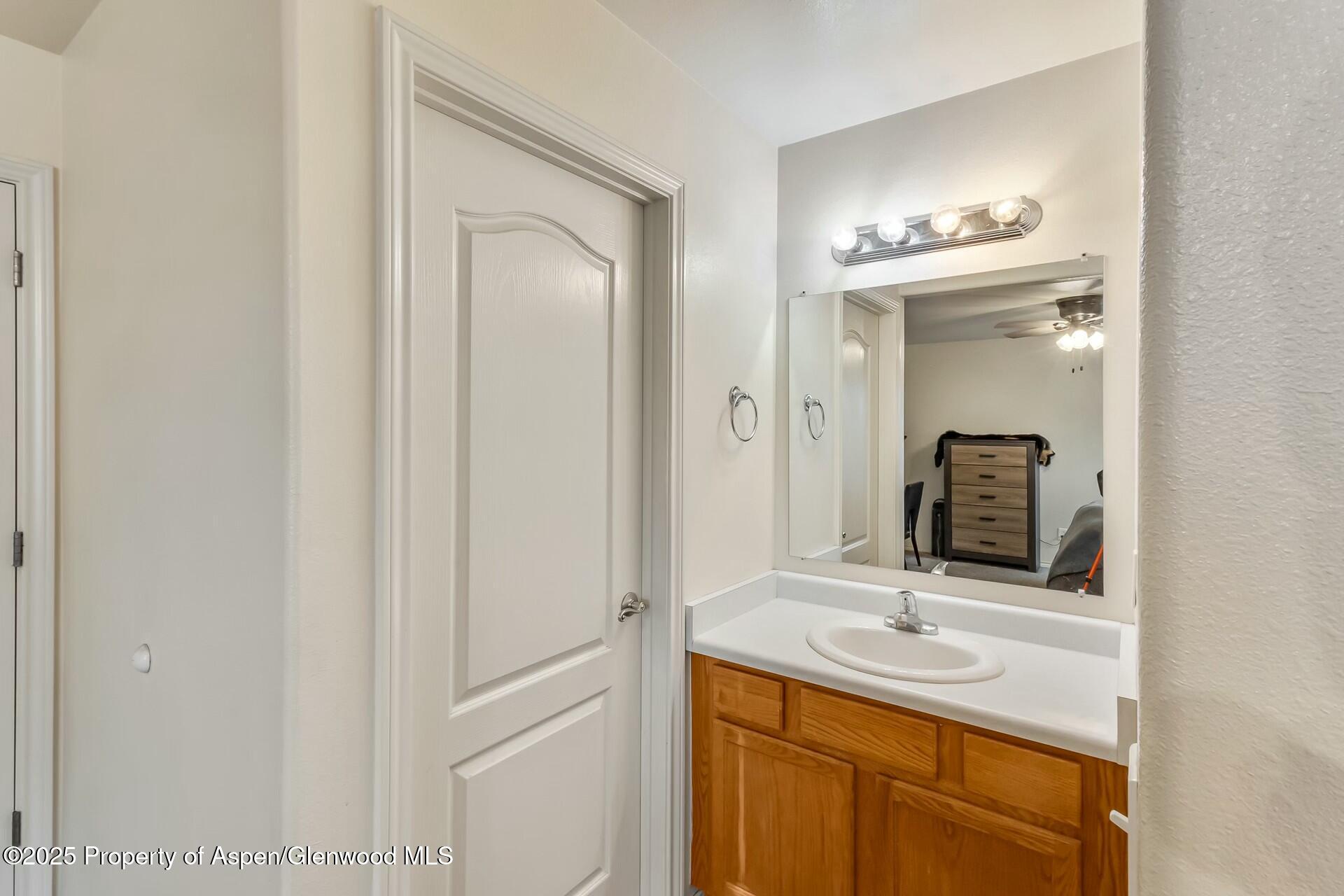 486 1/2 Ridge Lane Lane Property Photo 18