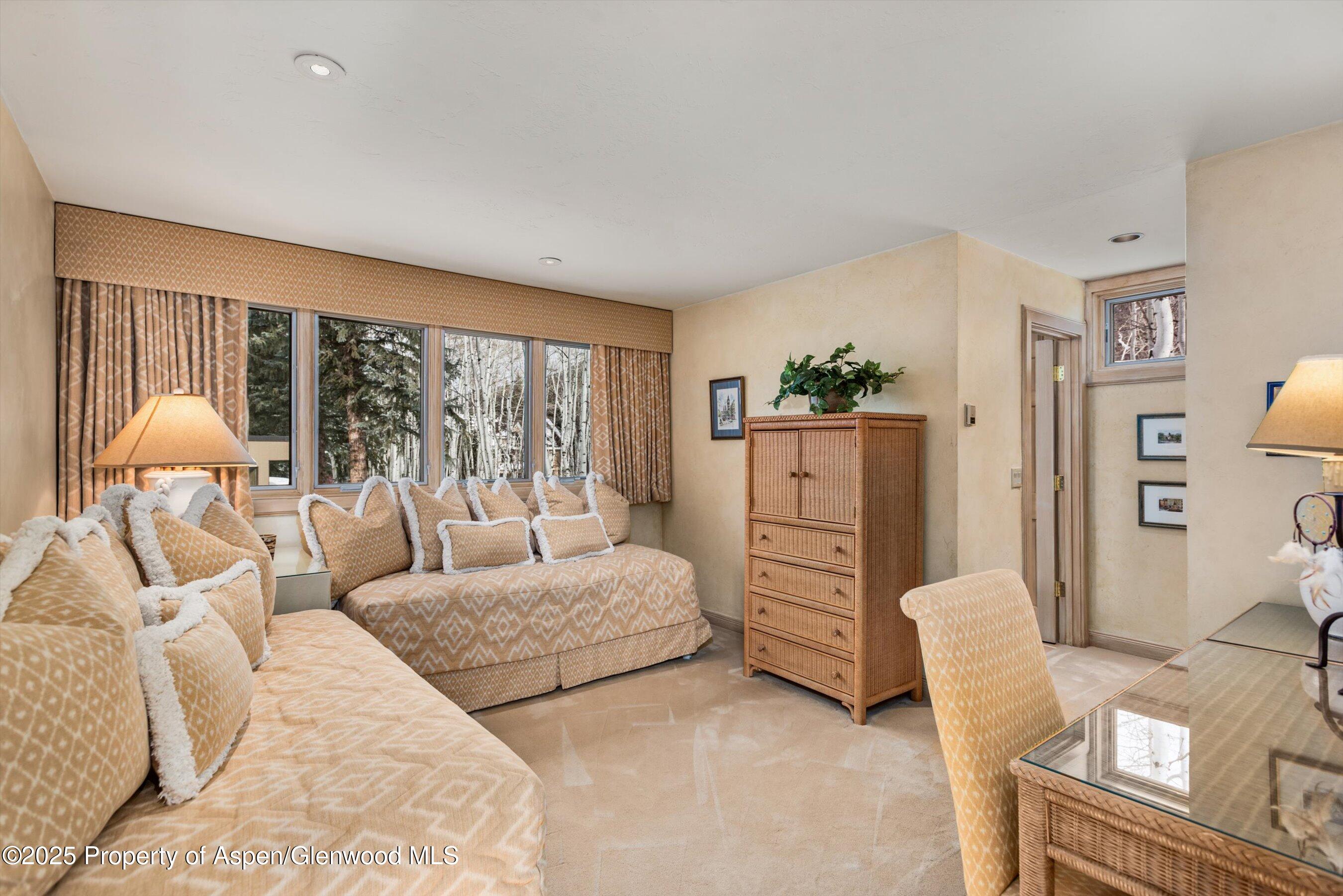1428 Crystal Lake Road, A4 Property Photo 24