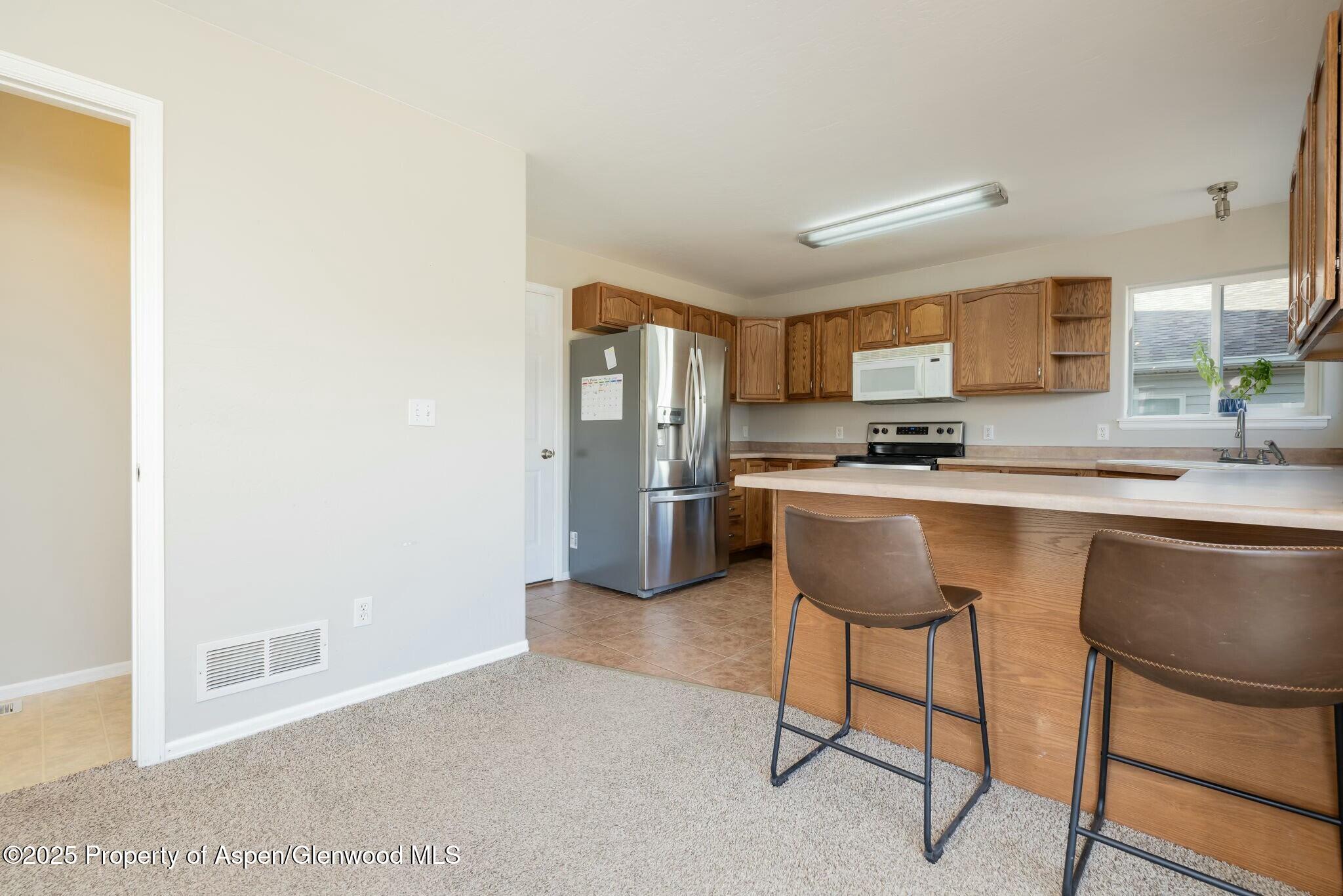 13 Pinetree Place Property Photo 3