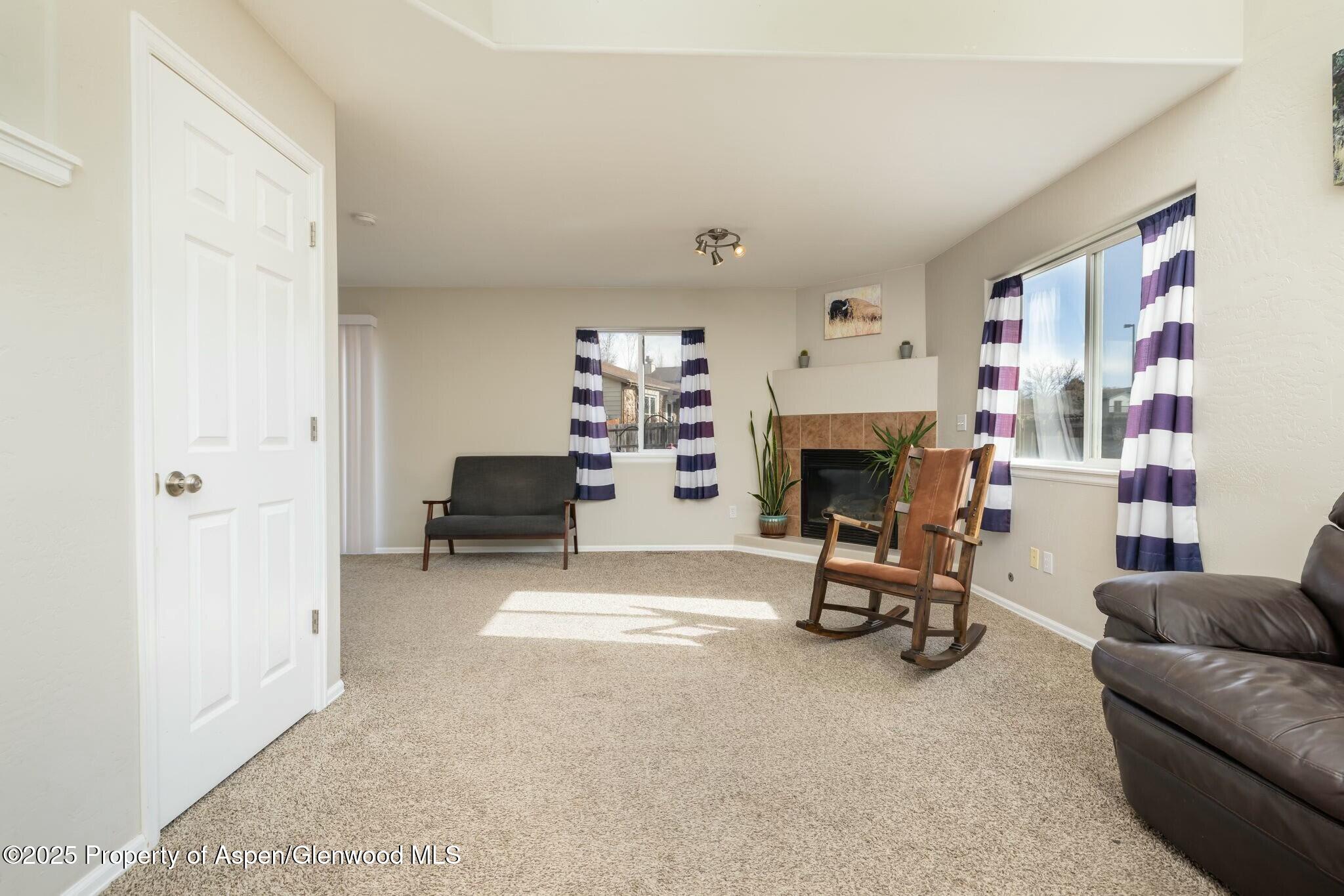 13 Pinetree Place Property Photo 7