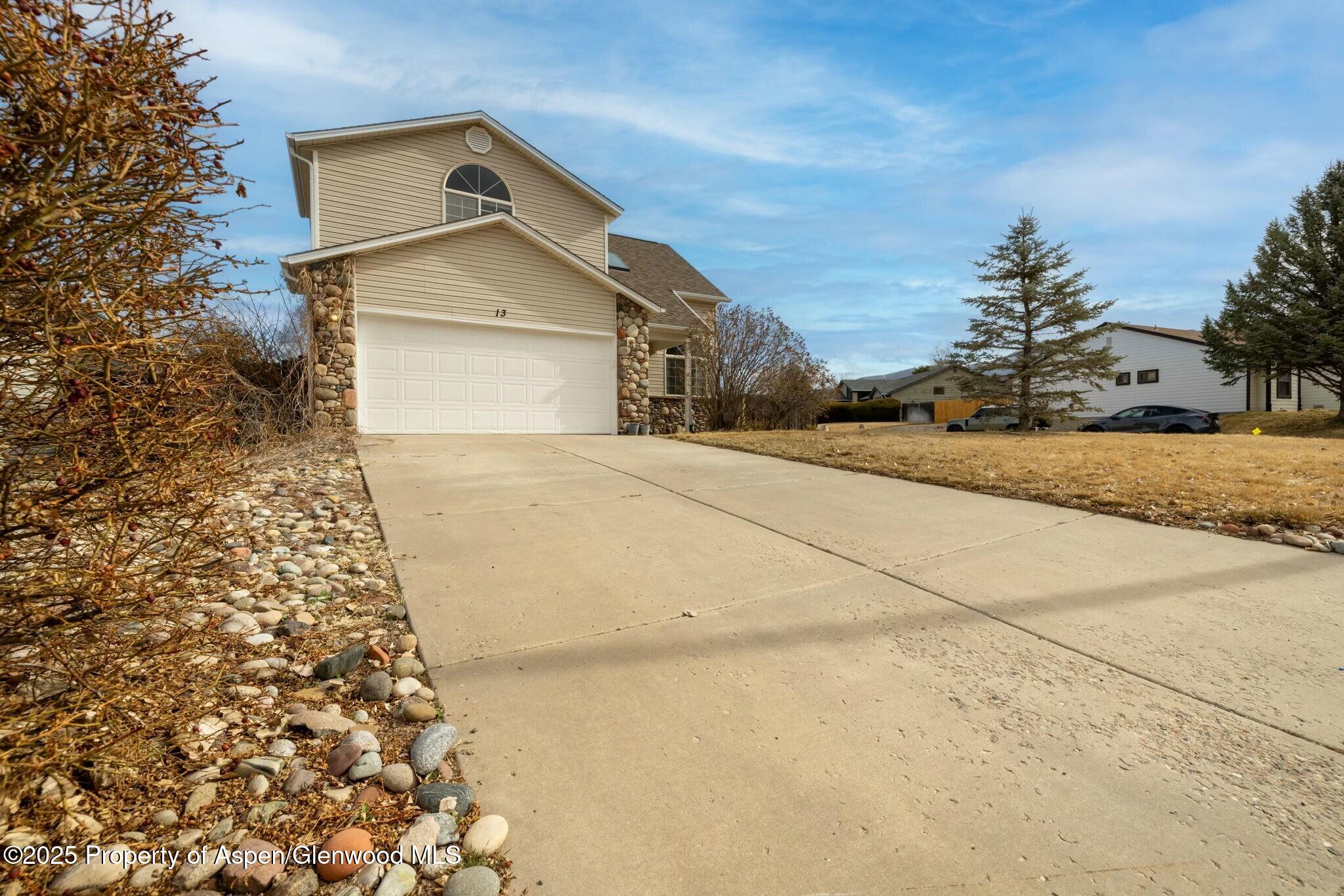 13 Pinetree Place Property Photo 26
