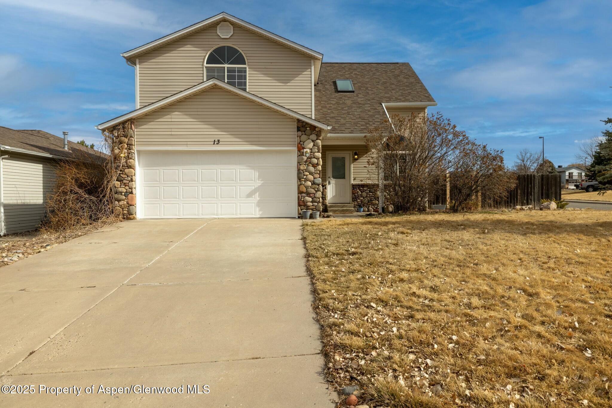 13 Pinetree Place Property Photo 27
