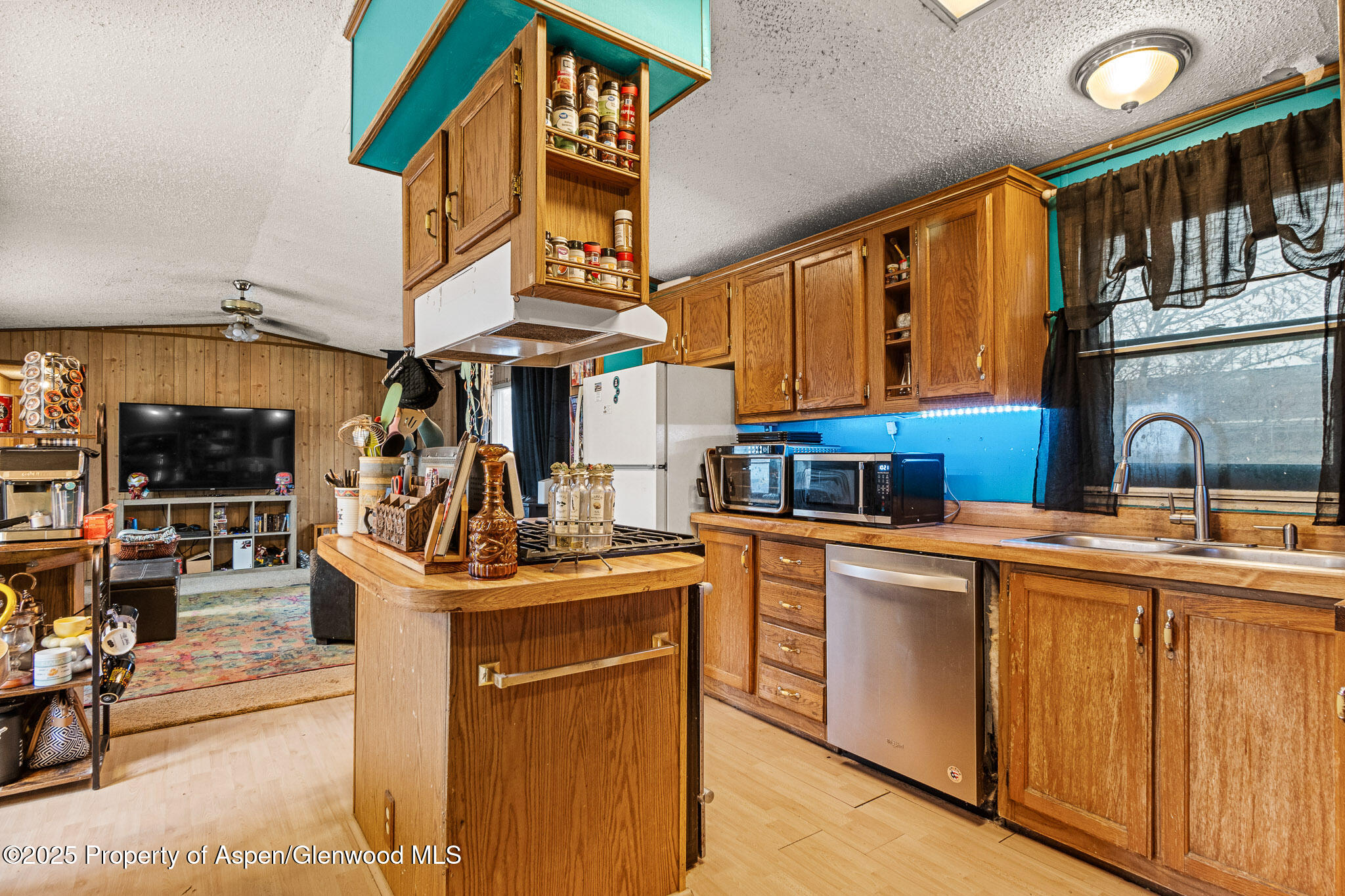 227 E Tamarack Circle Property Photo 4