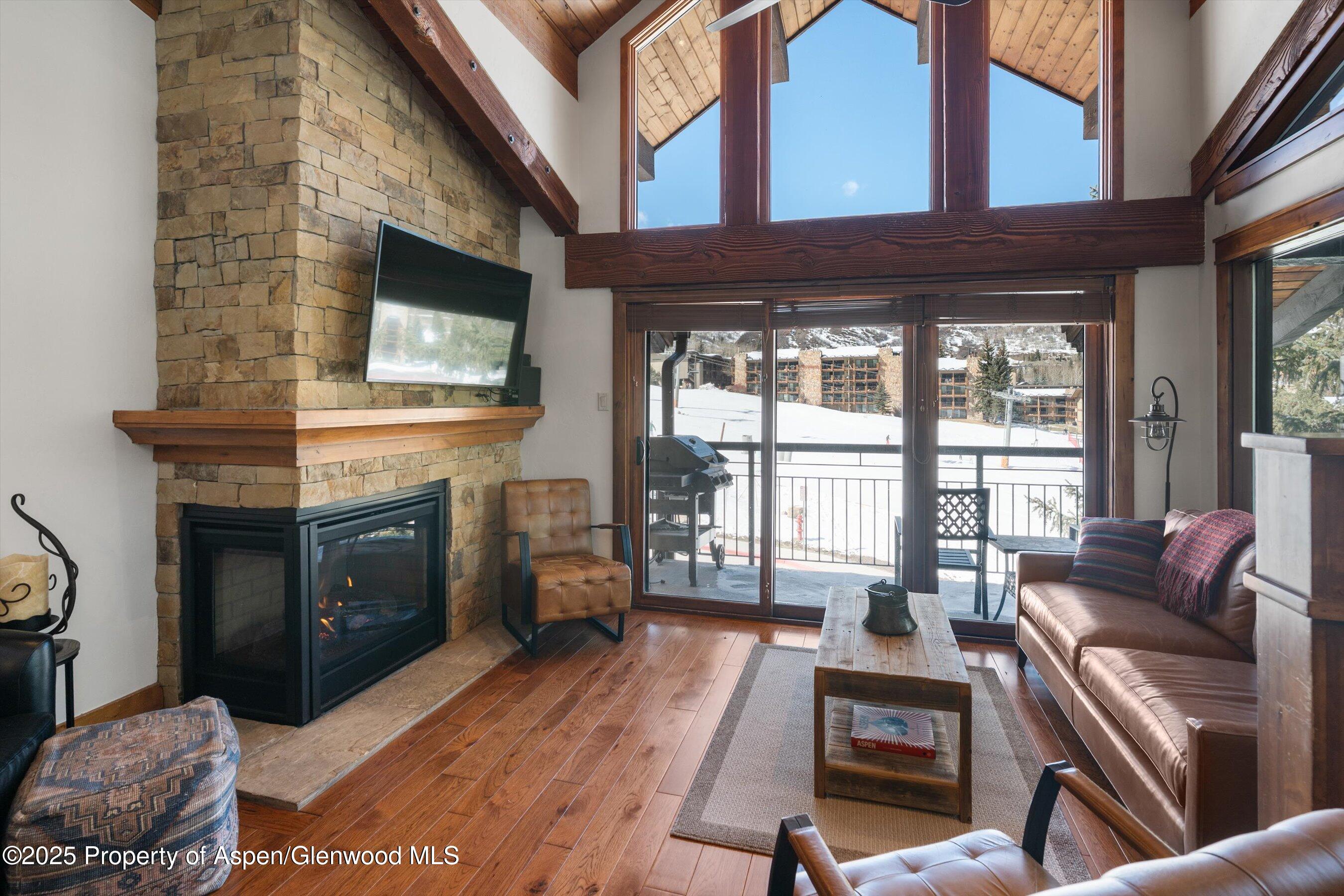 400 Wood Road, 1303a Property Photo