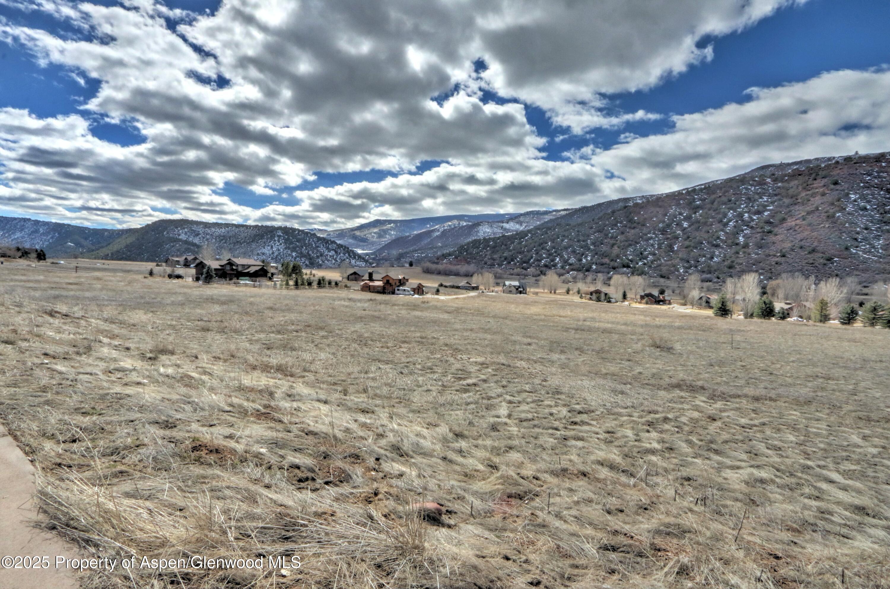 169 Red Cliff Circle Property Photo 4