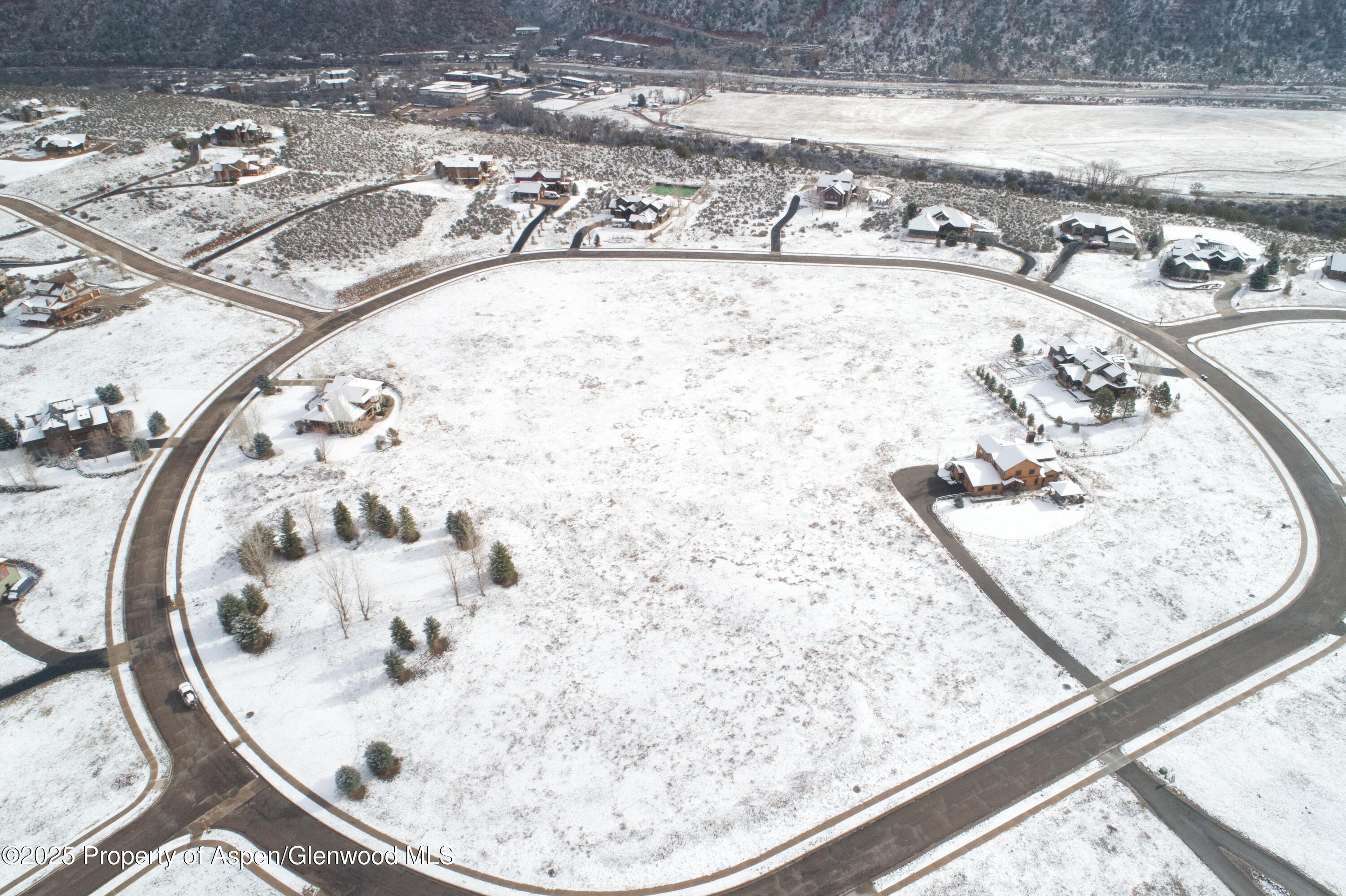 169 Red Cliff Circle Property Photo 13