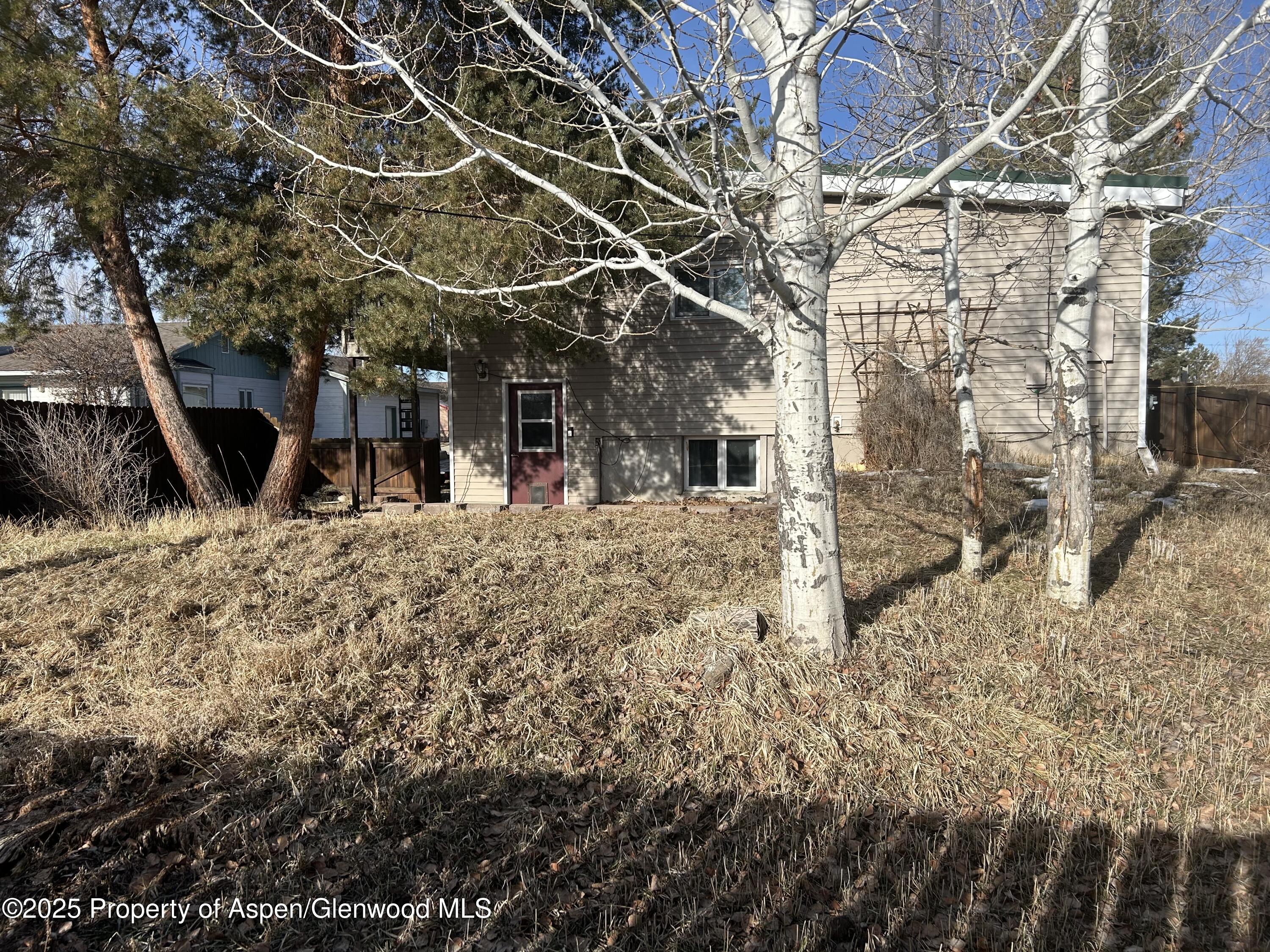 335 Woodbury Drive Property Photo 5
