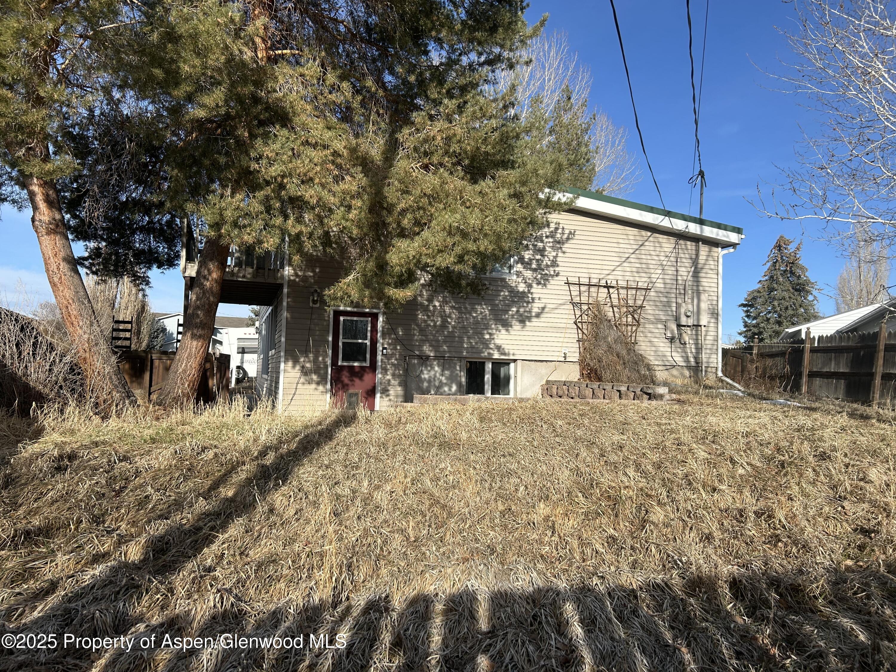 335 Woodbury Drive Property Photo 6