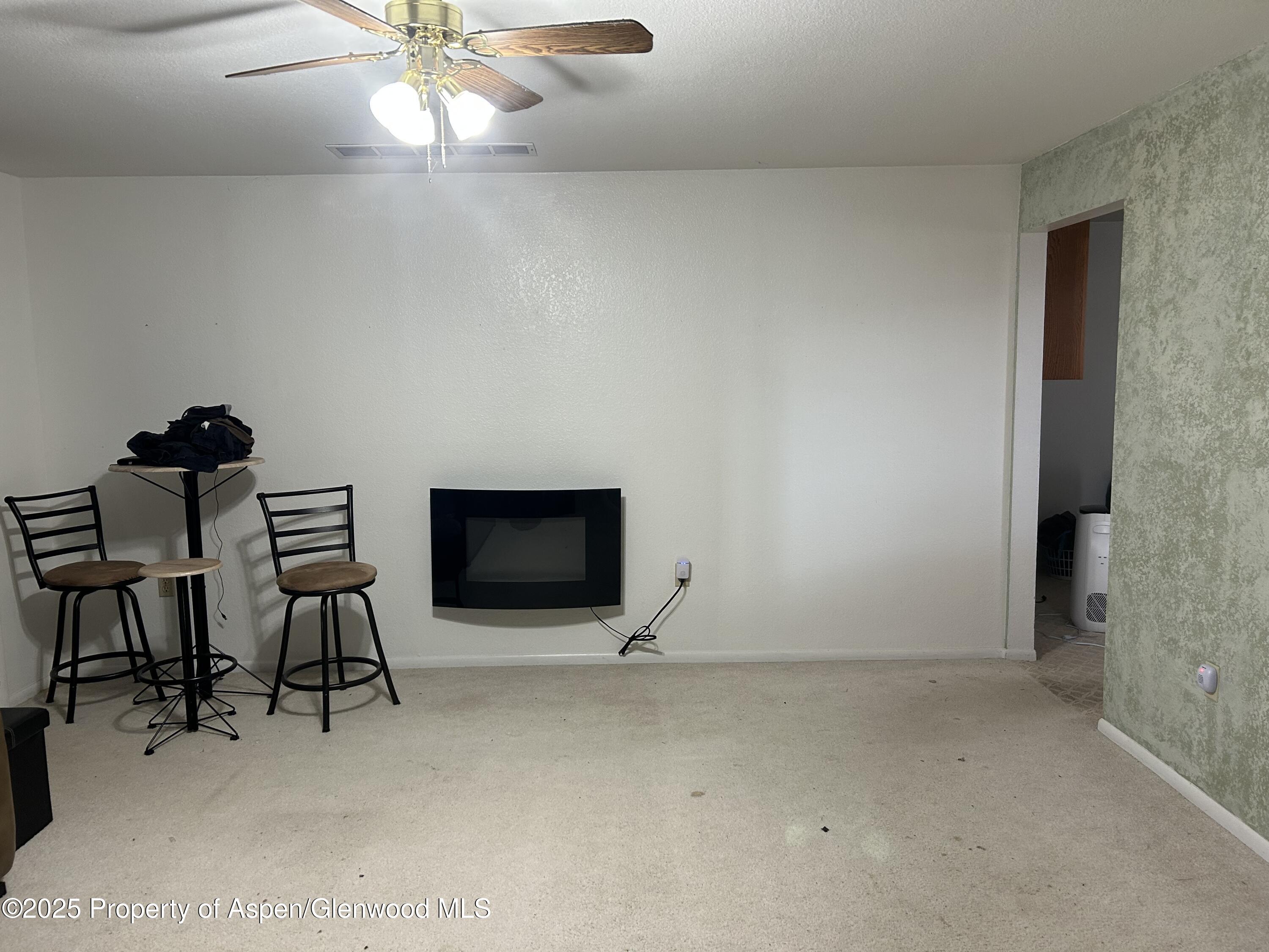 335 Woodbury Drive Property Photo 8