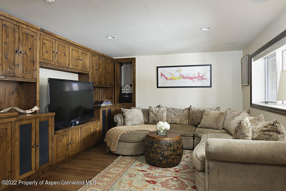 2345 Juniper Hill Drive Property Photo 15