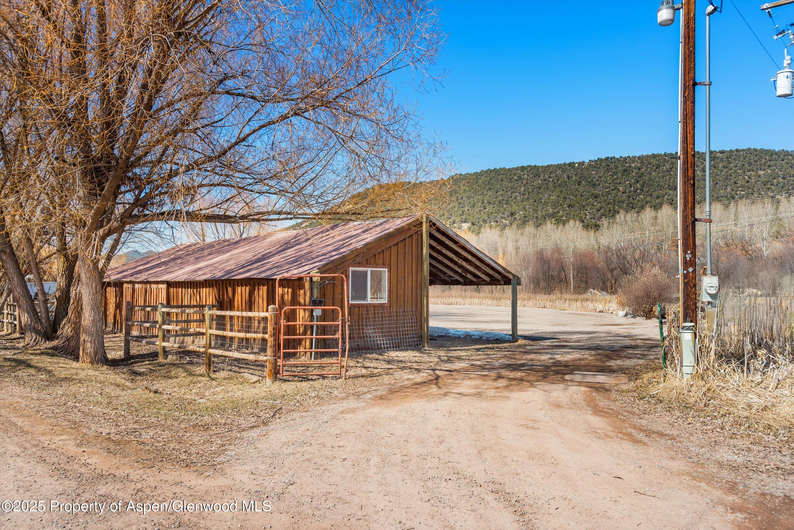 138 Flying Fish Road Property Photo 15