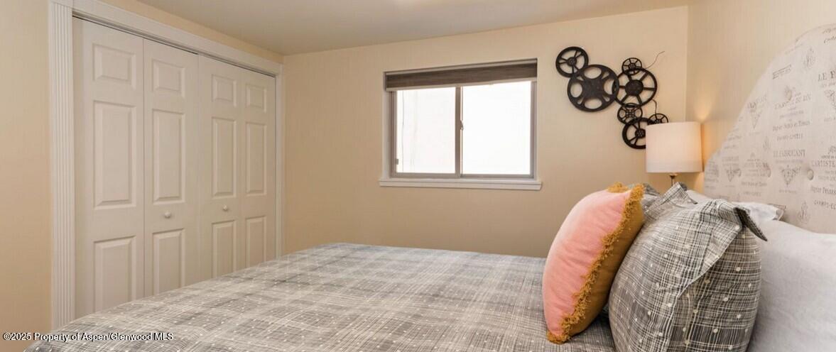453 Mountain Shadow Drive Property Photo 7
