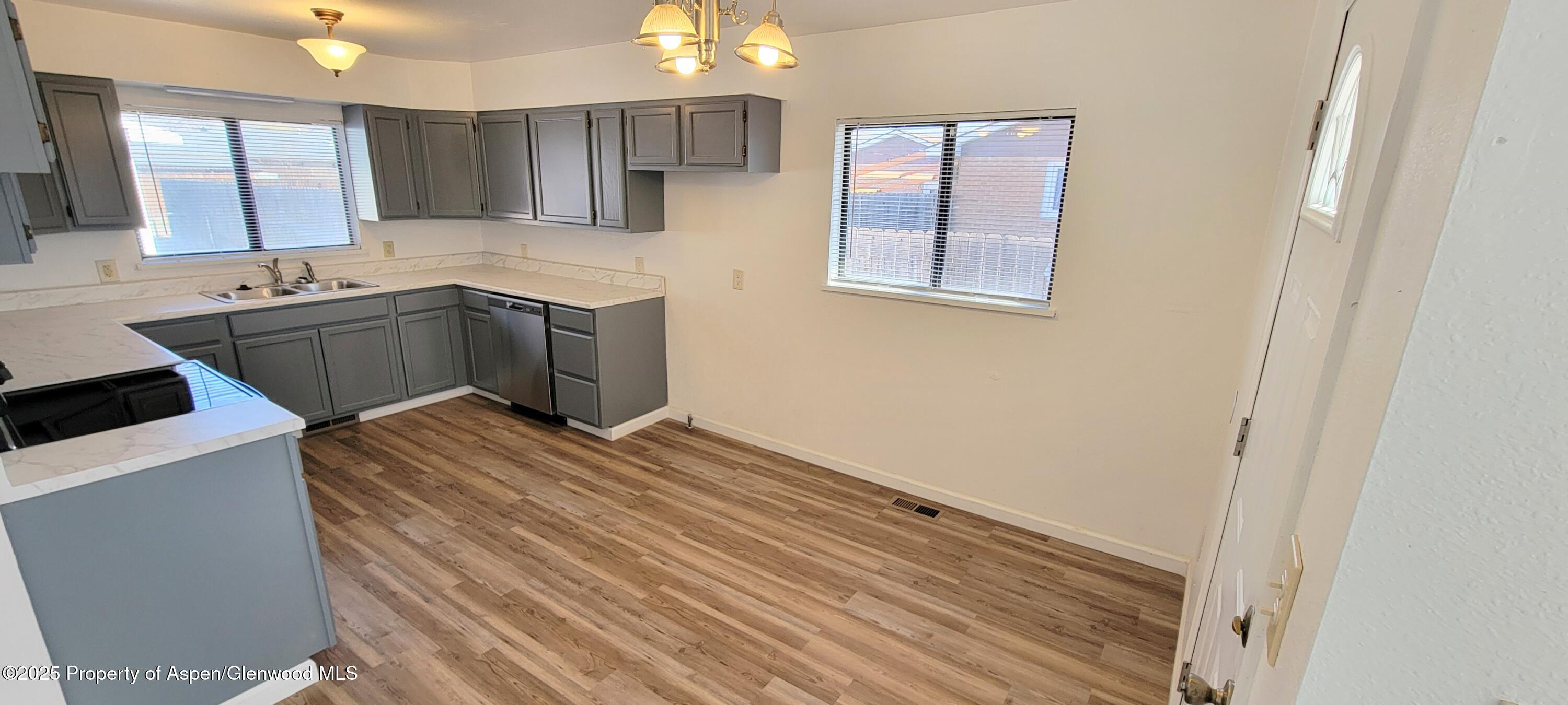 314 3rd Street Property Photo 5
