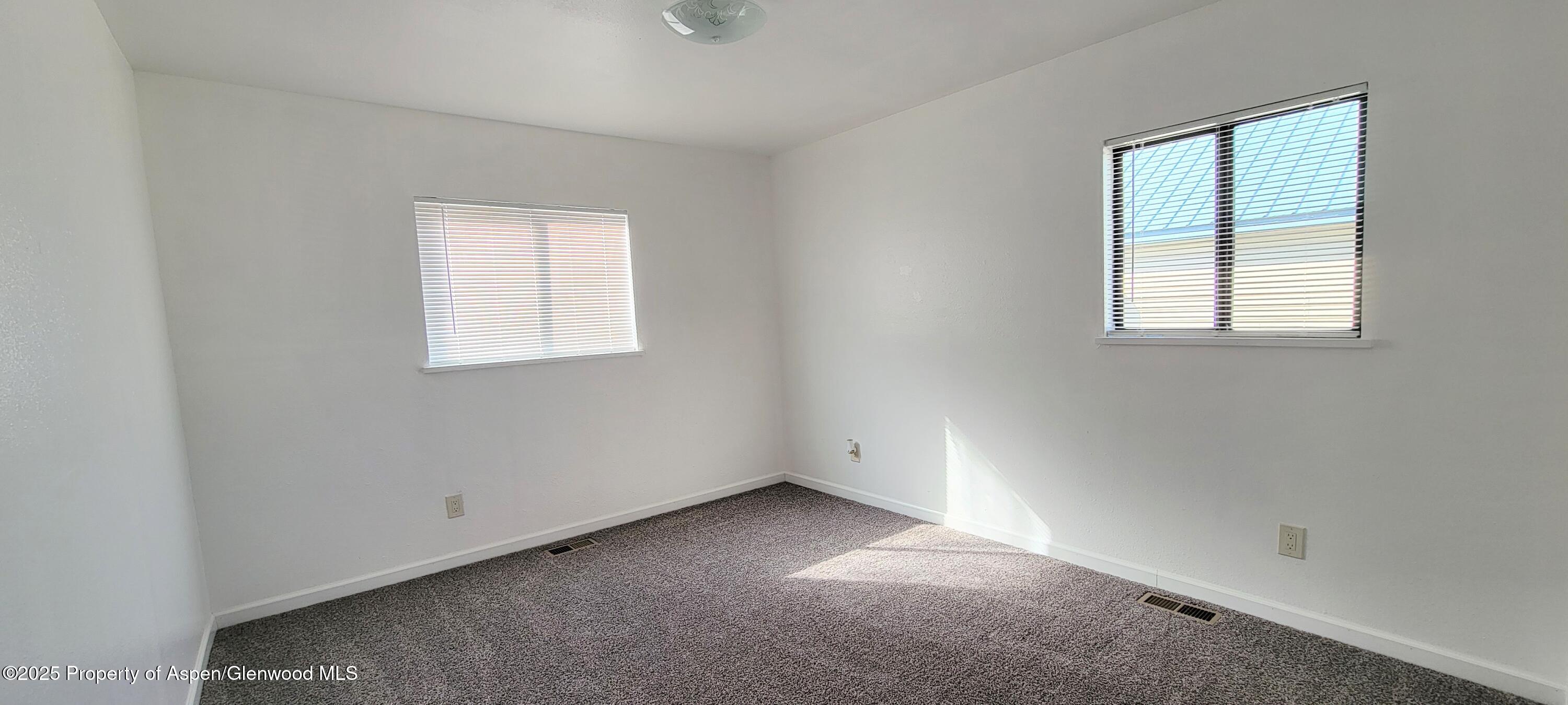 314 3rd Street Property Photo 11