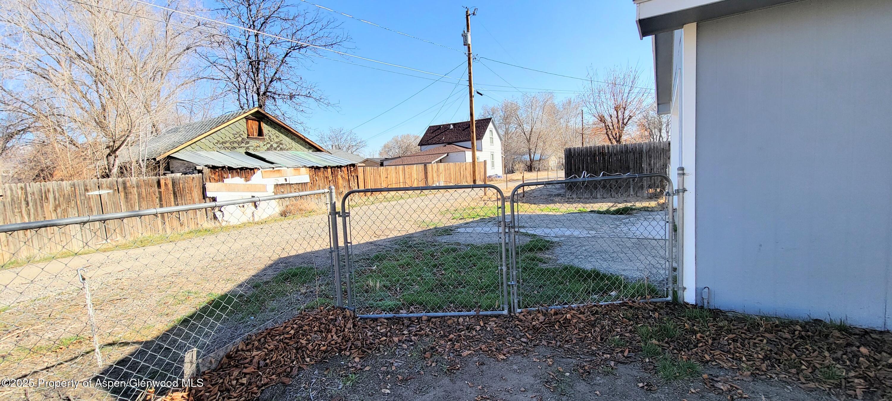 314 3rd Street Property Photo 25